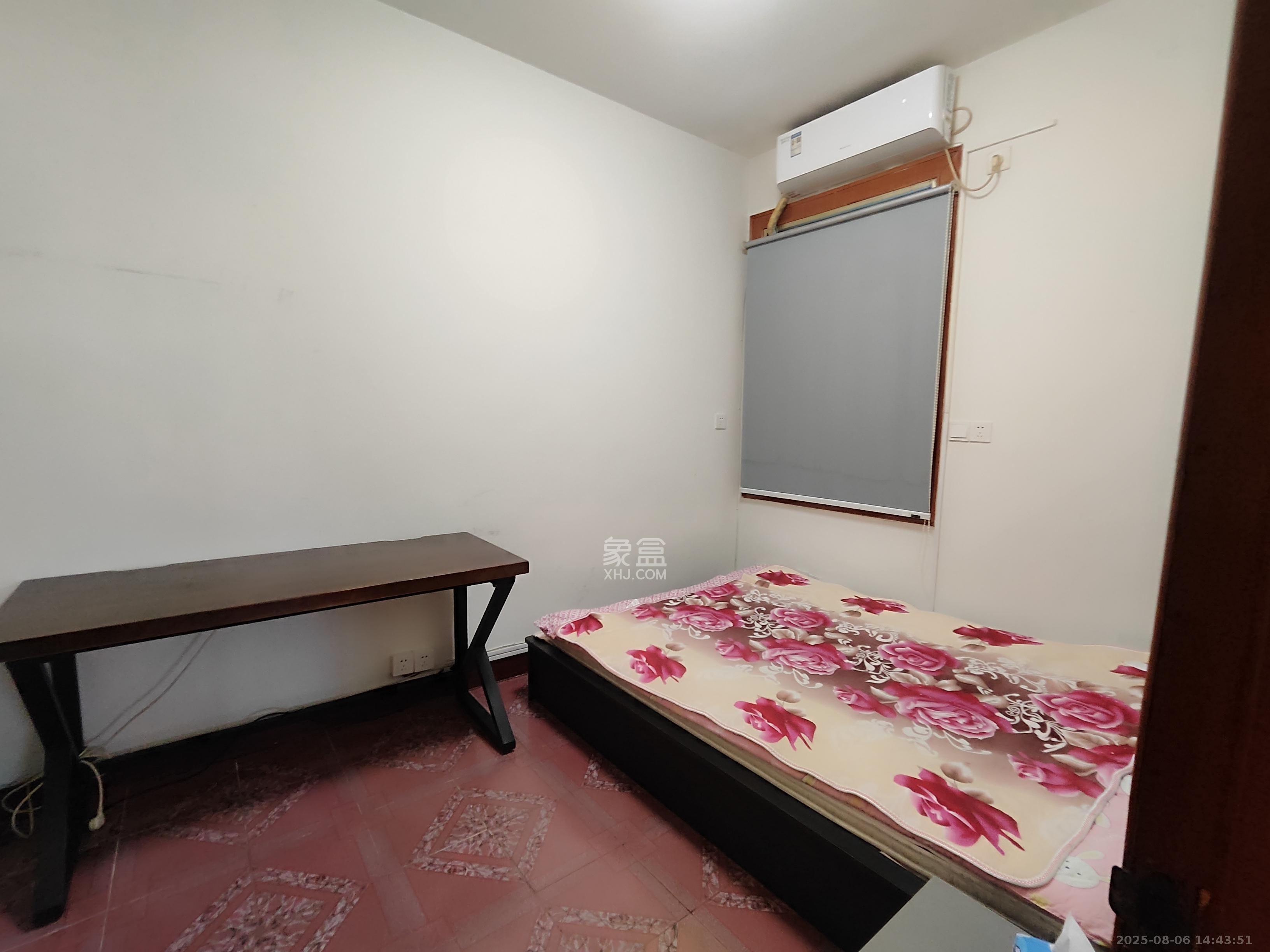 省公路局宿舍  2室1厅1卫    1800.0元/月室内图