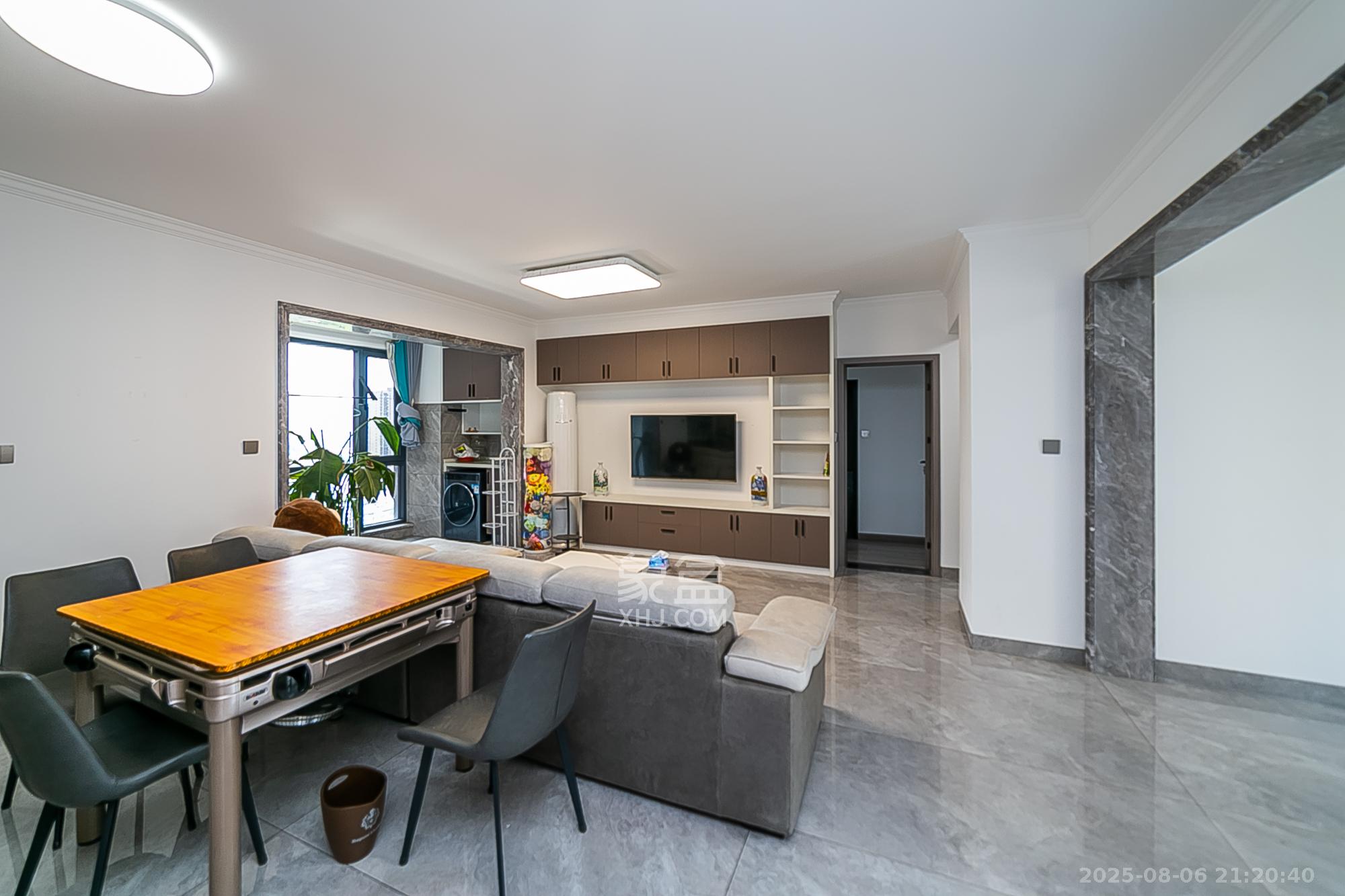 荣盛花语书苑  3室2厅2卫    118.0万 荣盛花语书苑  3室2厅2卫    118.0万