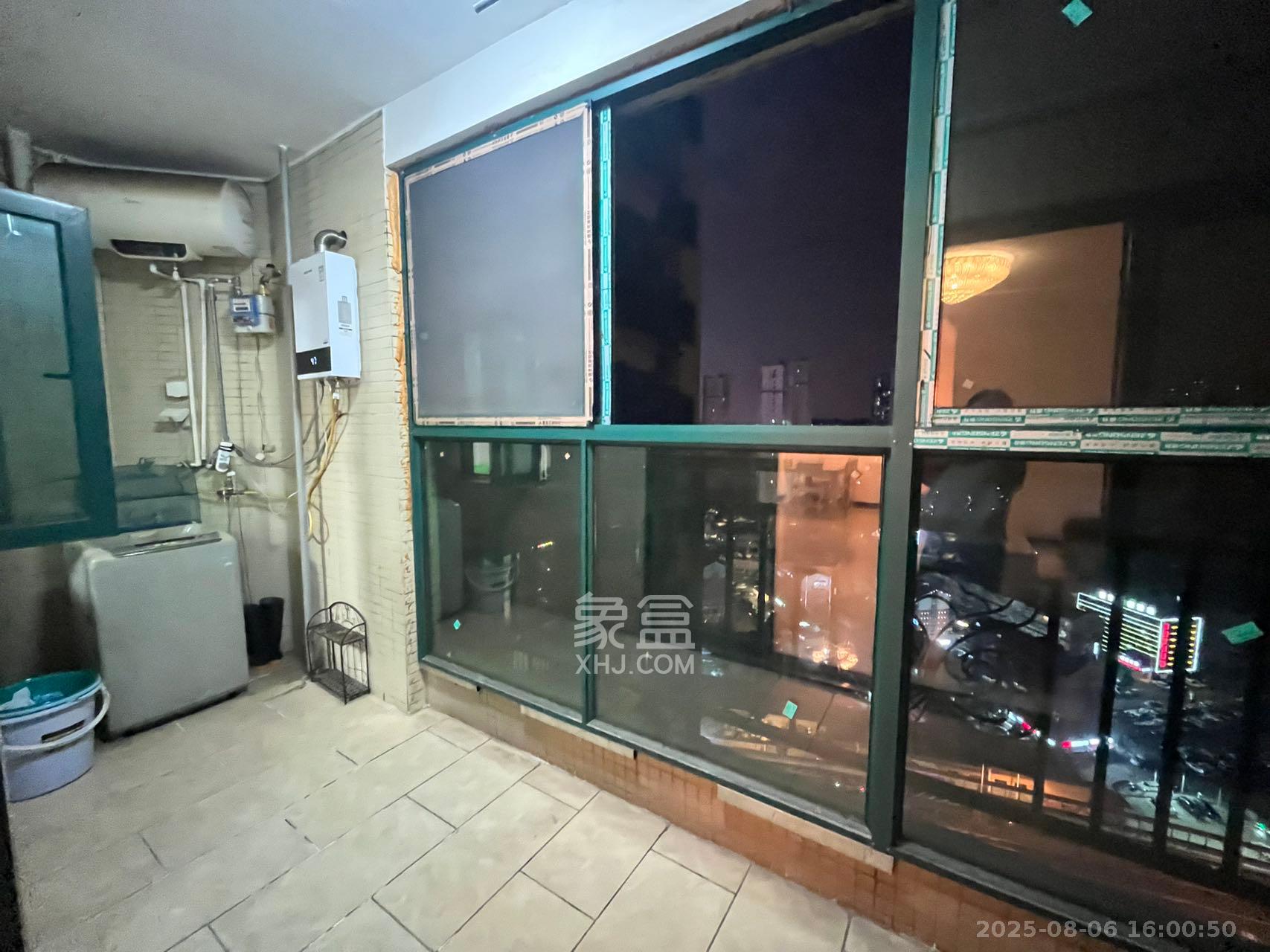 恒大雅苑  3室2厅2卫   3200.00元/月室内图