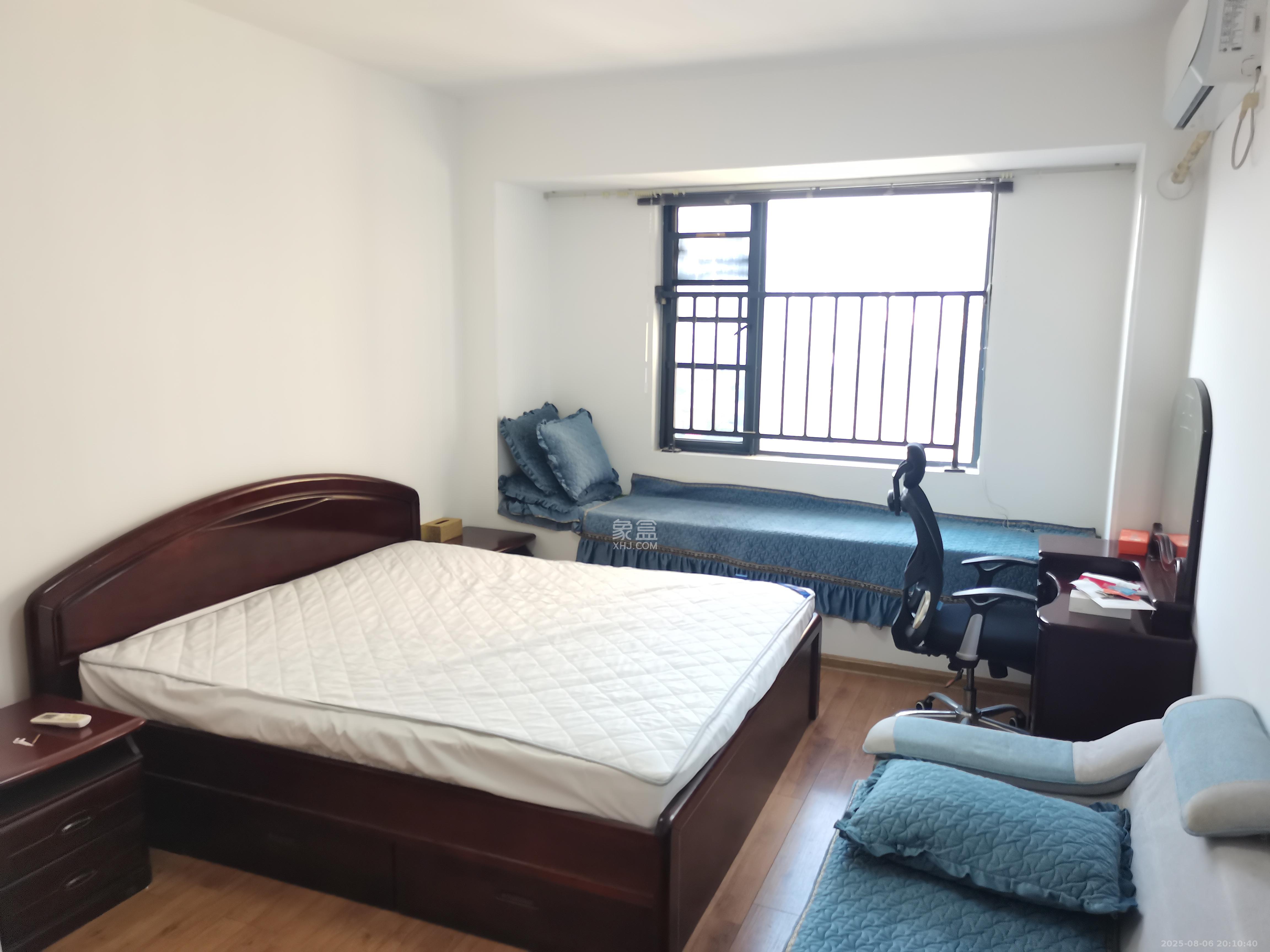 兴旺双铁城  4室2厅2卫    3200.0元/月室内图