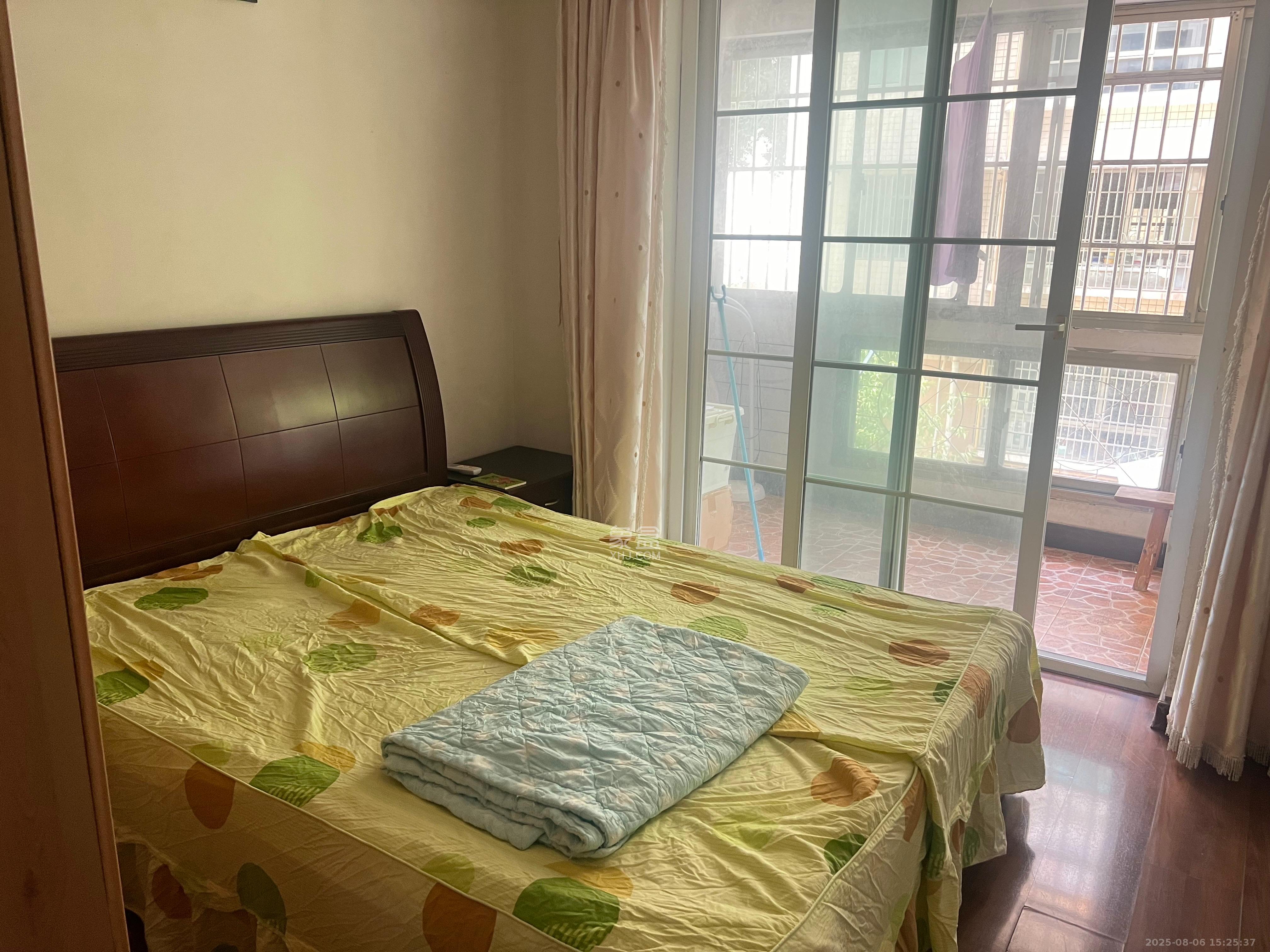 鑫园 3室1厅1卫 2300.0元/月 鑫园 3室1厅1卫 2300.0元/月室内图