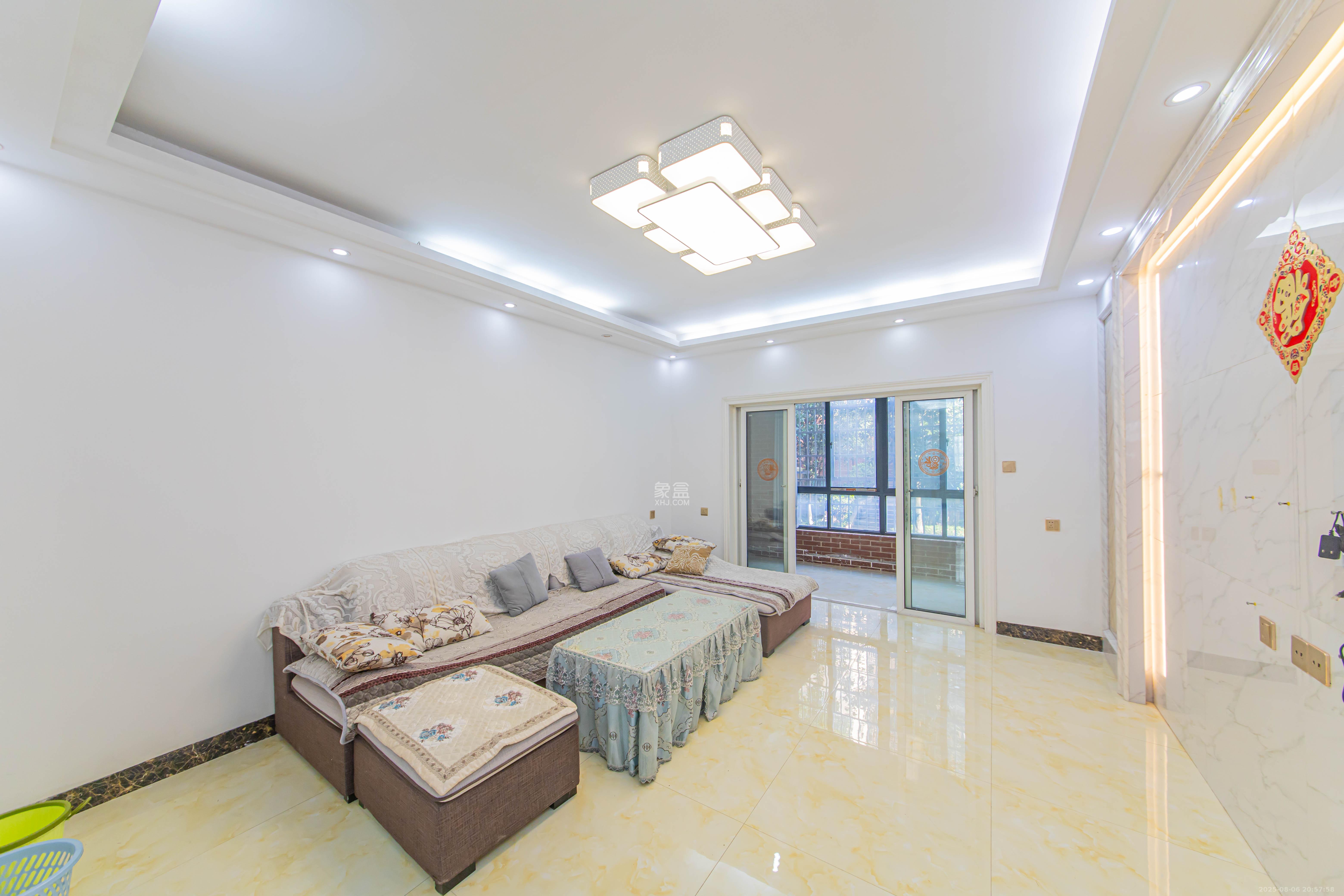 山水印象(愿景想山)  3室1厅1卫    56.0万 山水印象(愿景想山)  3室1厅1卫    56.0万客厅