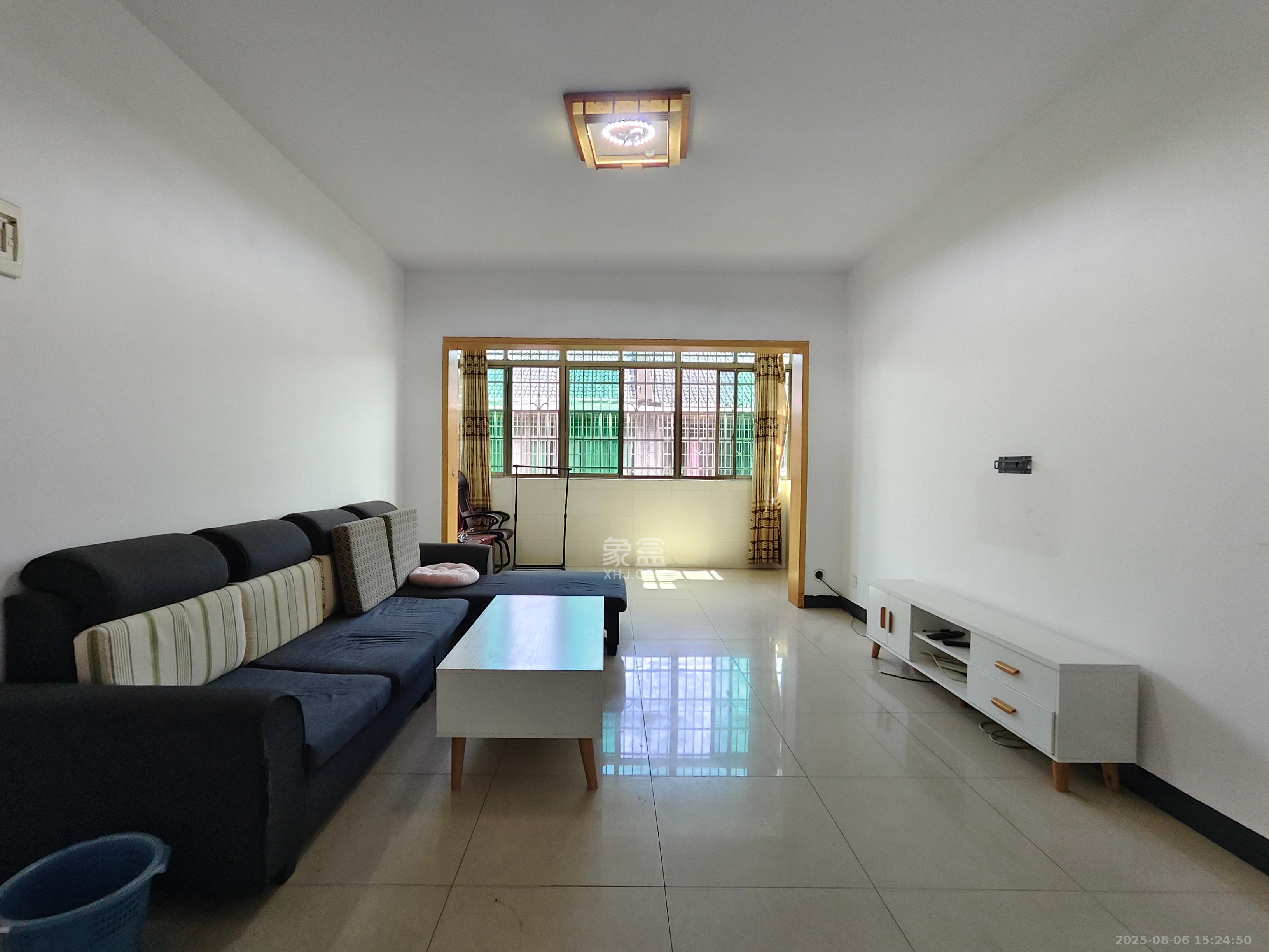 金桂小区一期 3室2厅0卫 1600.0元/月 金桂小区一期 3室2厅0卫 1600.0元/月室内图