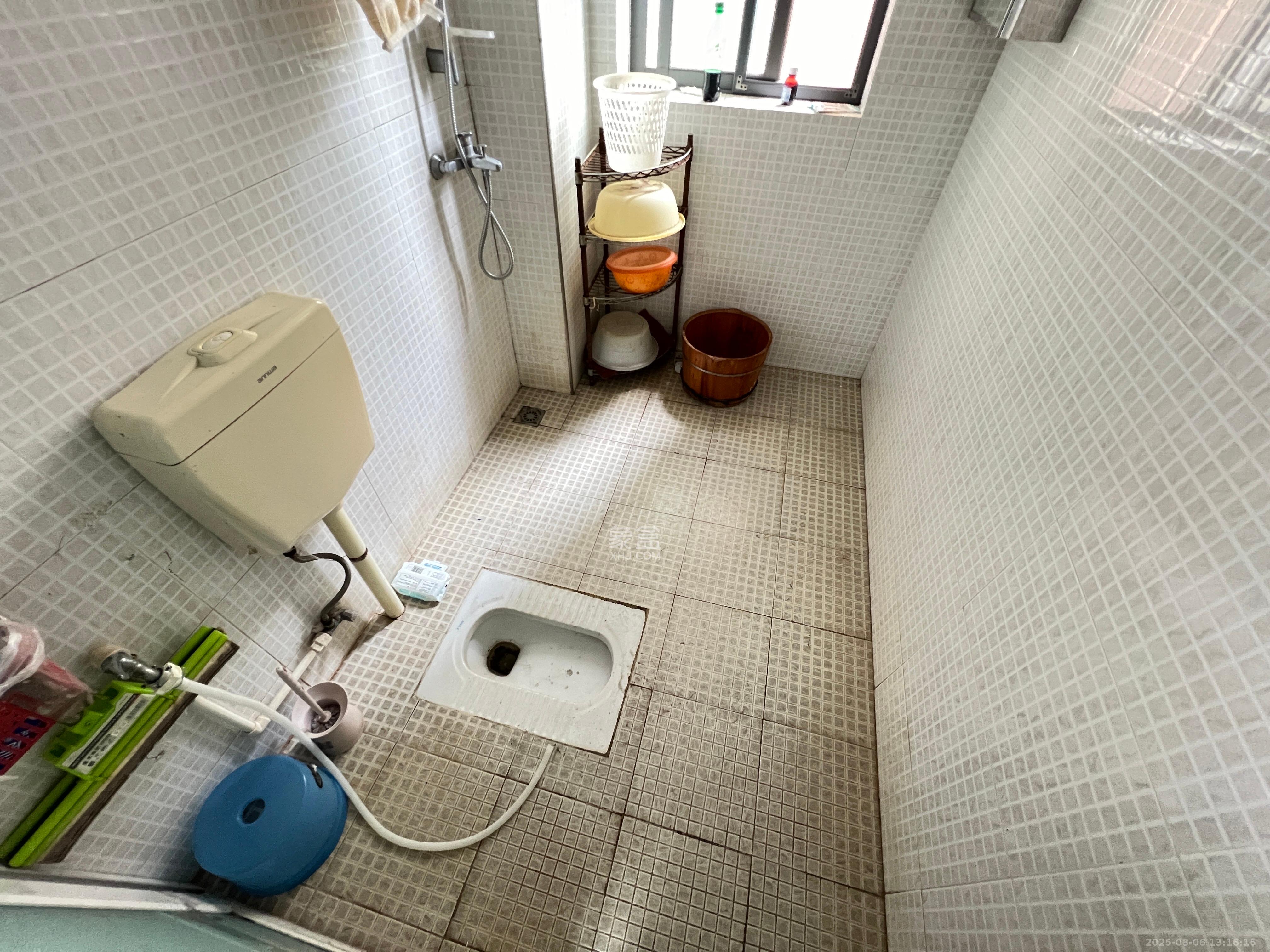 上海城小区  3室2厅1卫   2200.00元/月室内图
