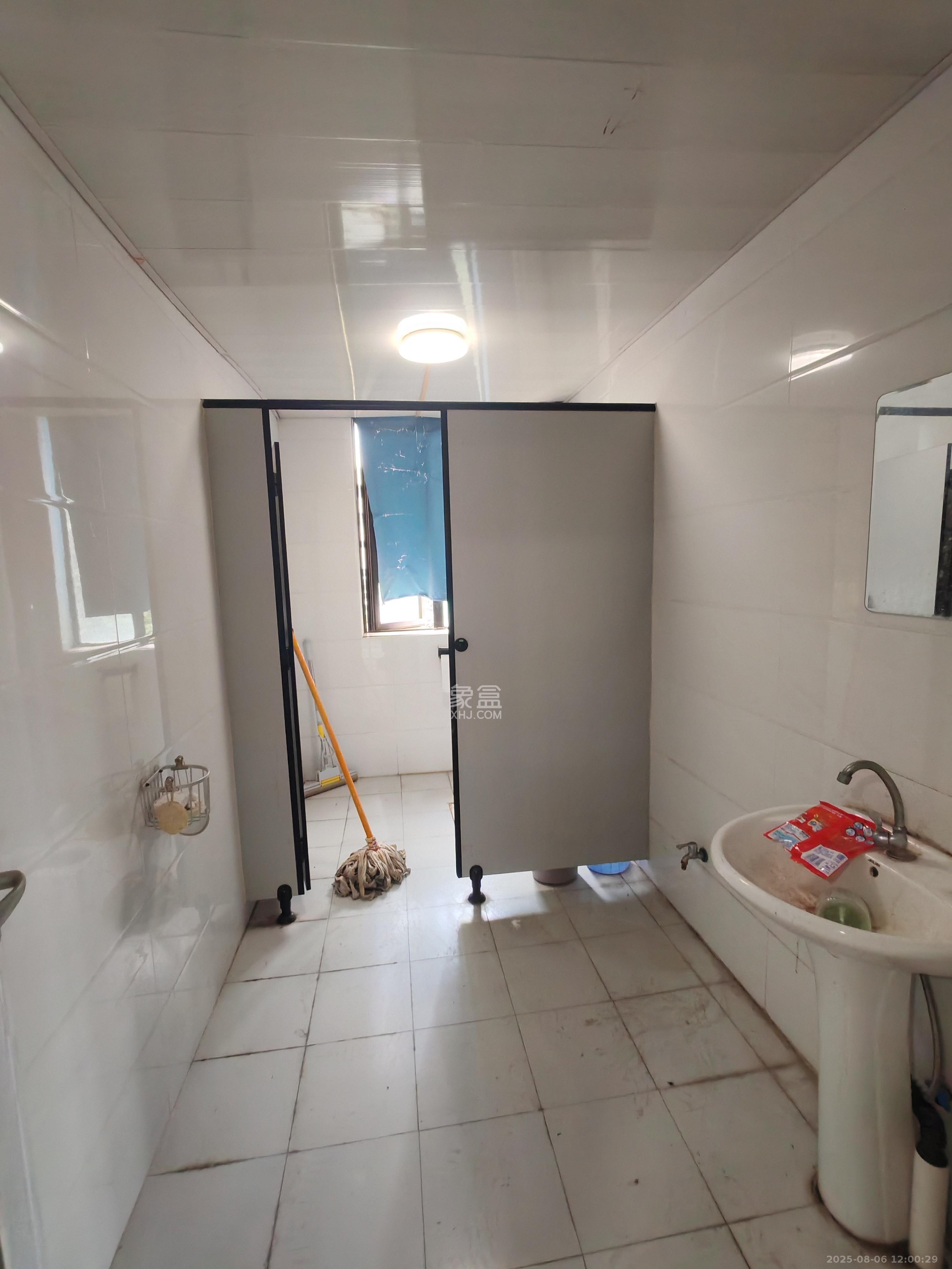 南枫时光 4室2厅2卫 3500.0元/月 南枫时光 4室2厅2卫 3500.0元/月室内图