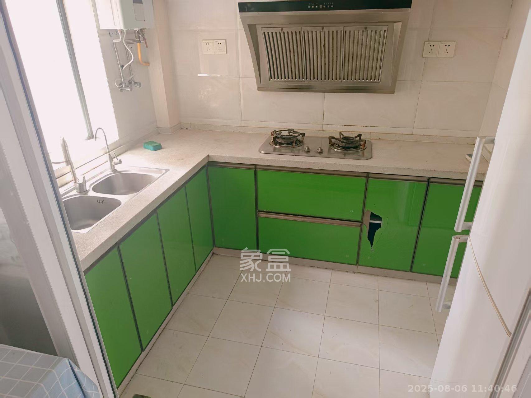 香江锦城  3室2厅1卫    2700.0元/月 香江锦城  3室2厅1卫    2700.0元/月室内图