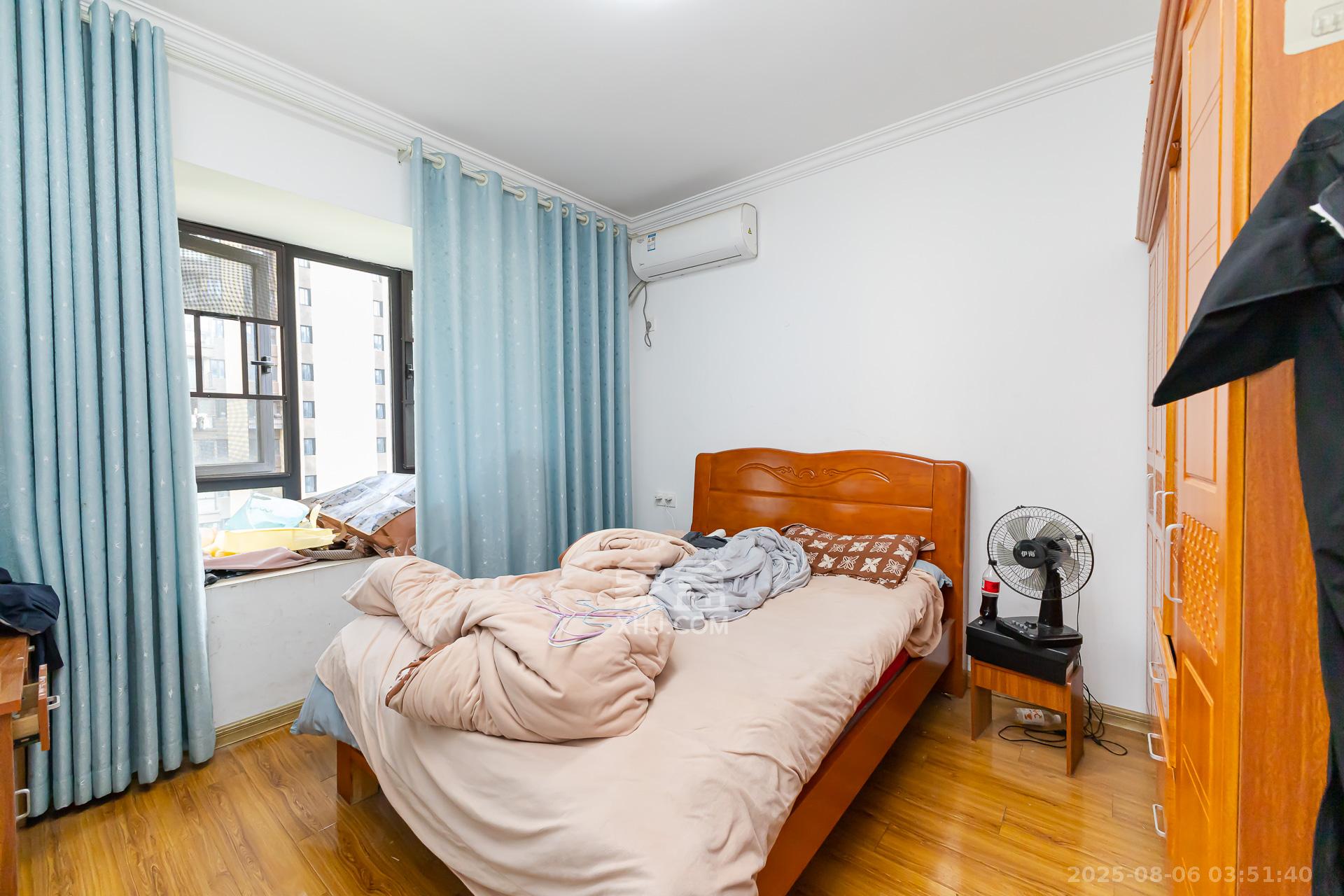 勤诚达境界城 4室2厅1卫 91.0万 勤诚达境界城 4室2厅1卫 91.0万卧室