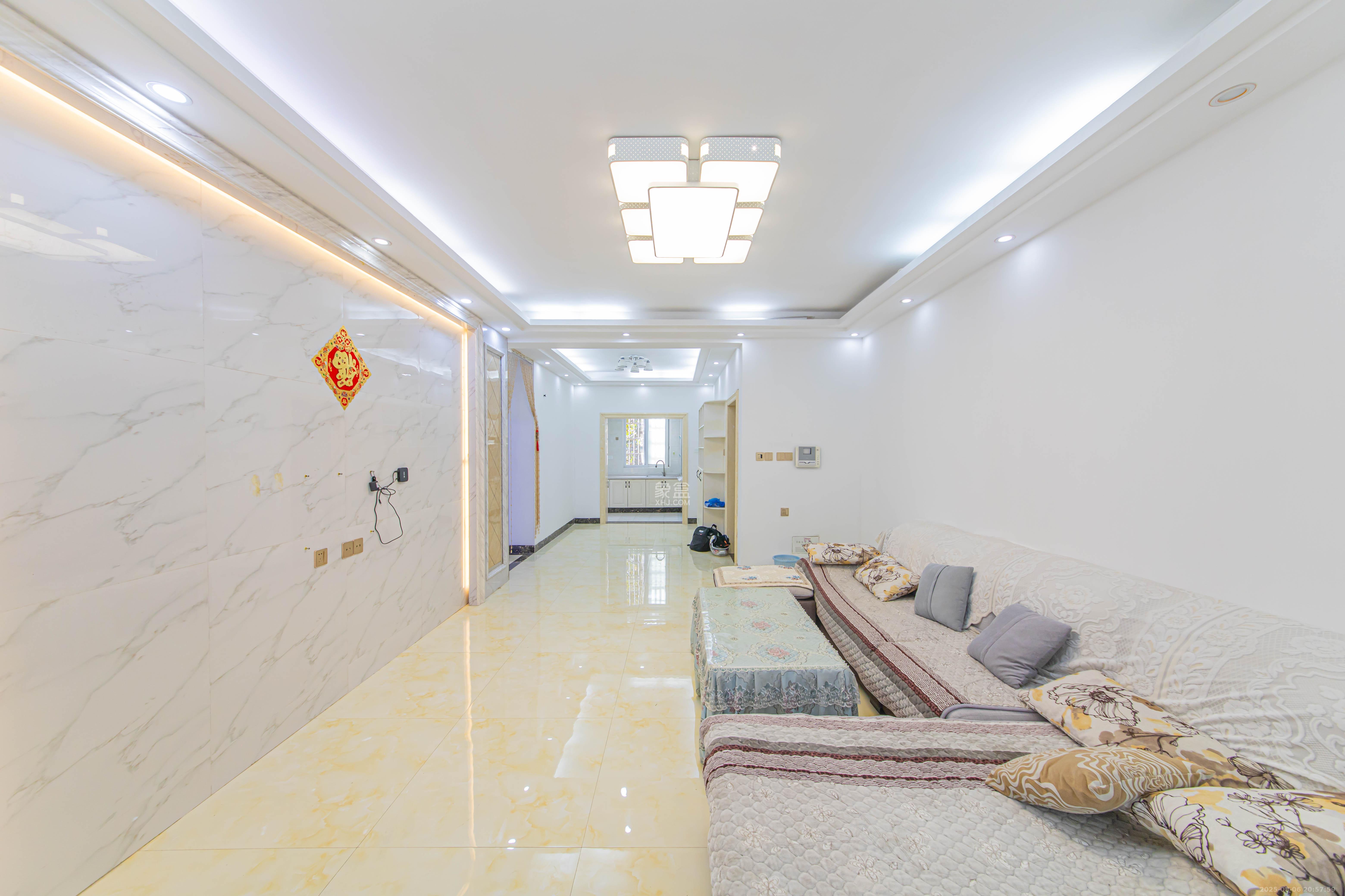 山水印象(愿景想山)  3室1厅1卫    56.0万 山水印象(愿景想山)  3室1厅1卫    56.0万客厅