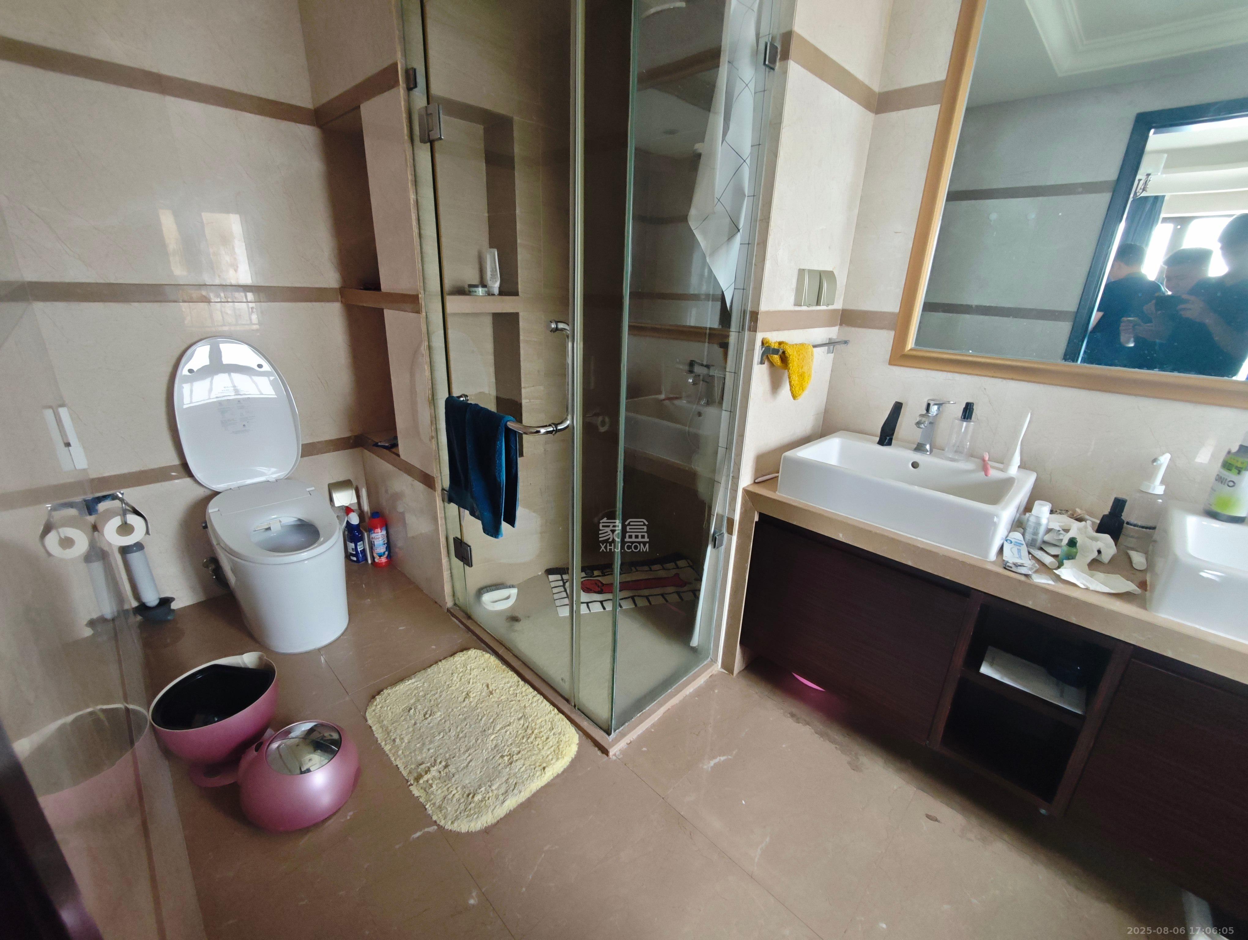 华远华中心  4室2厅4卫    15000.0元/月 华远华中心  4室2厅4卫    15000.0元/月室内图