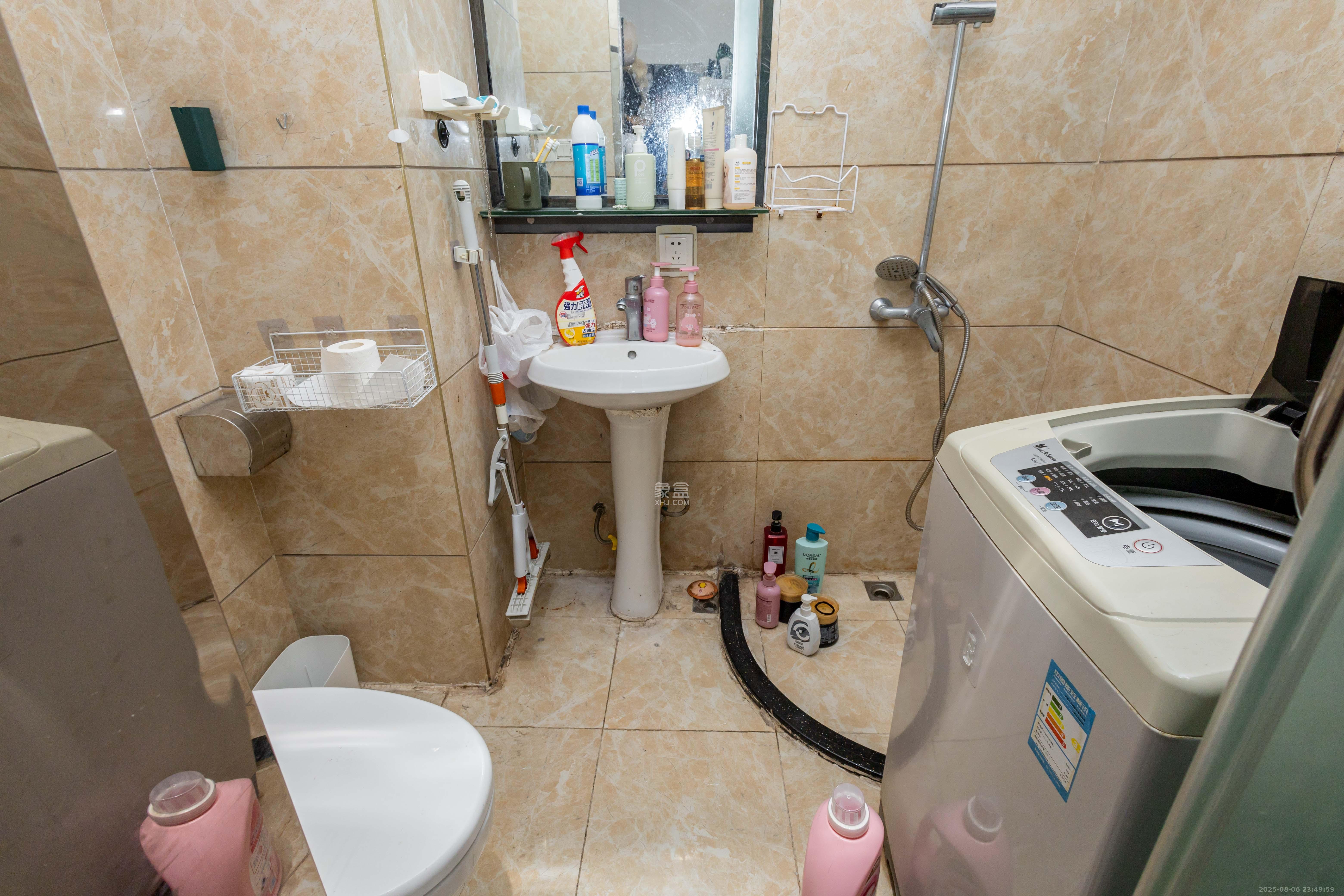 佐佑大厦  1室1厅1卫    13.8万卫生间