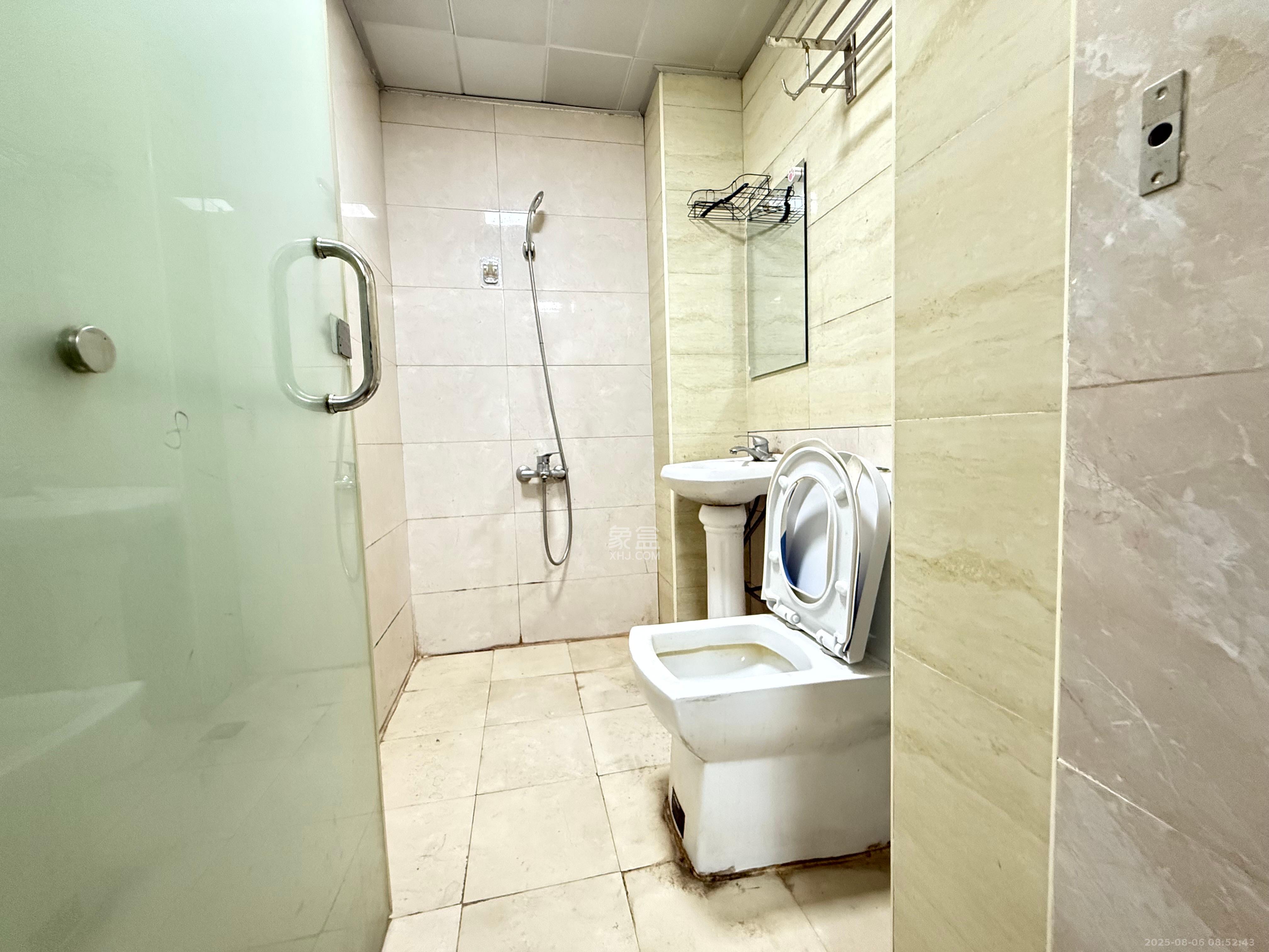 凯轩云顶  1室1厅1卫    1300.0元/月 凯轩云顶  1室1厅1卫    1300.0元/月室内图