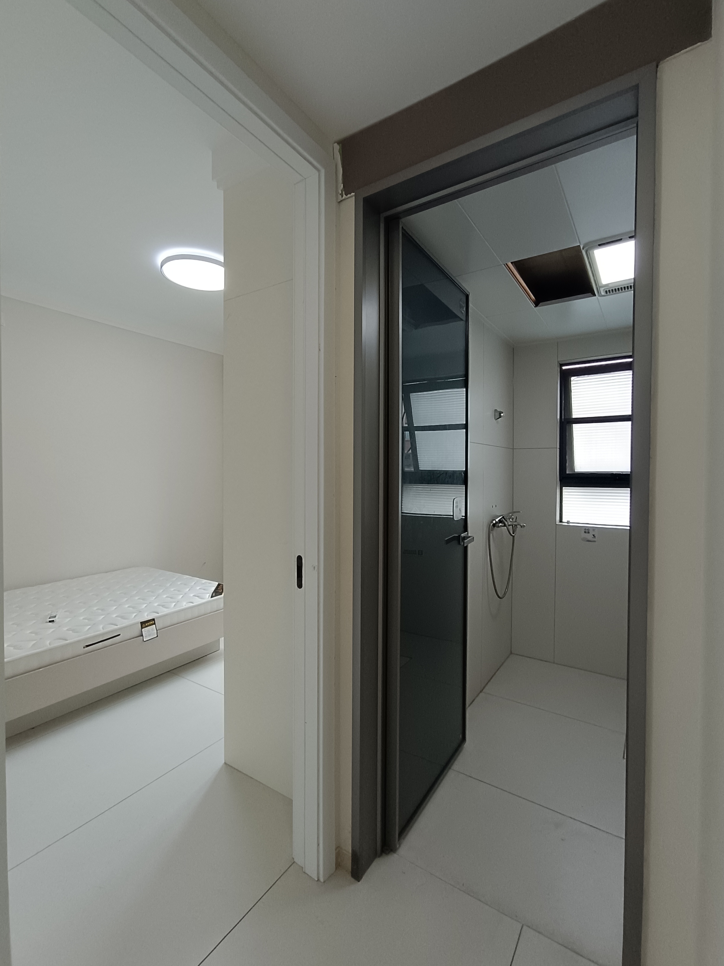 荣盛花语书苑 3室2厅1卫 2200.0元/月 荣盛花语书苑 3室2厅1卫 2200.0元/月室内图