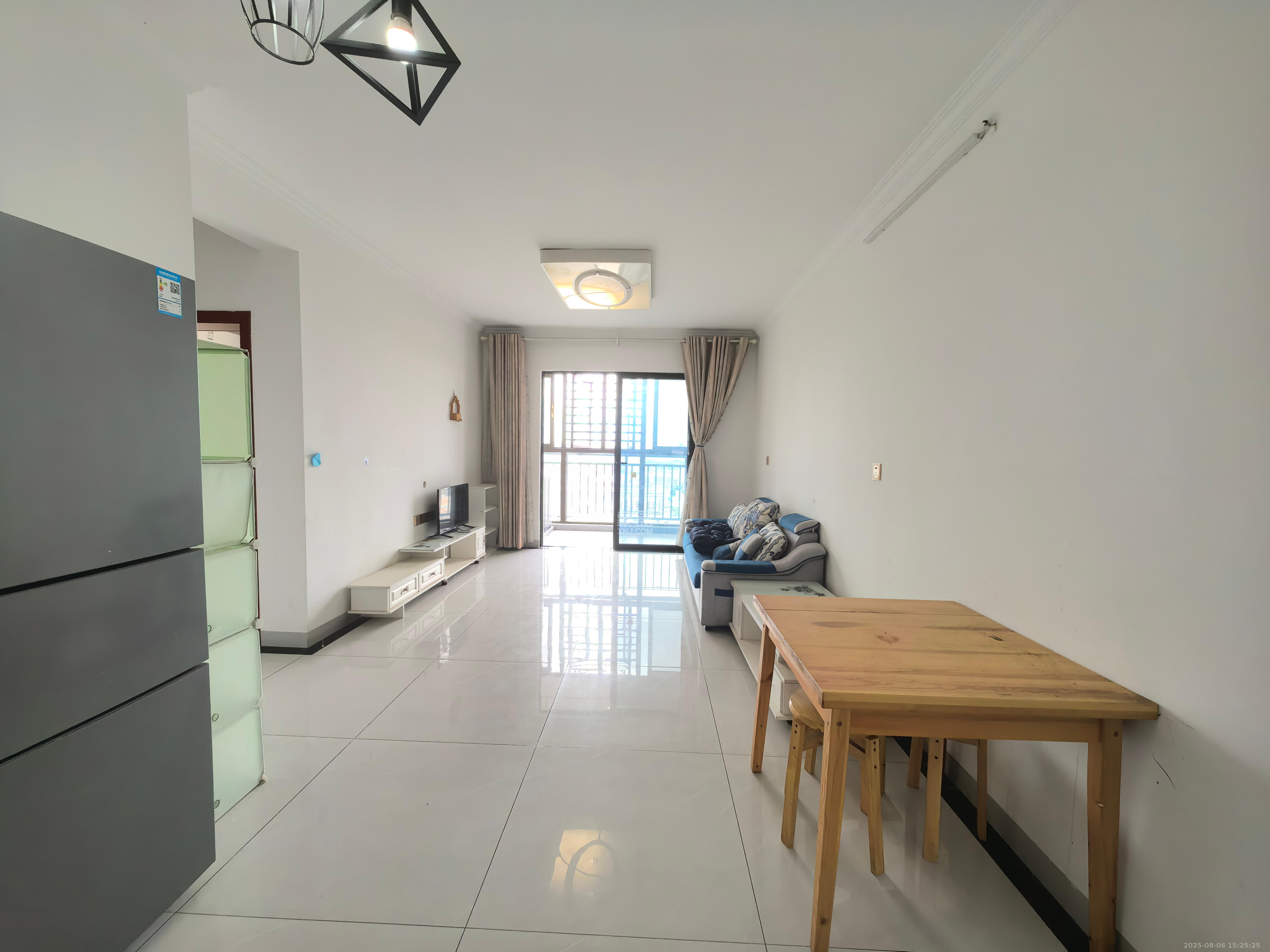 华润置地广场二期 3室2厅2卫 2100.0元/月 华润置地广场二期 3室2厅2卫 2100.0元/月室内图