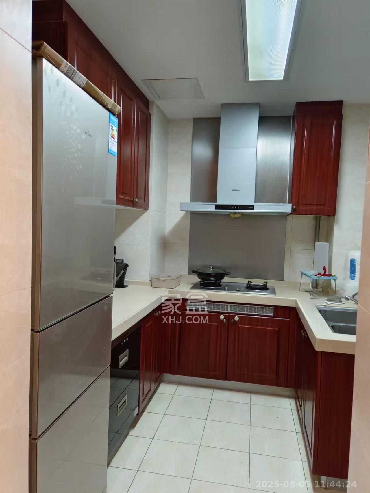 恒大翡翠华庭  3室2厅1卫    2200.0元/月室内图