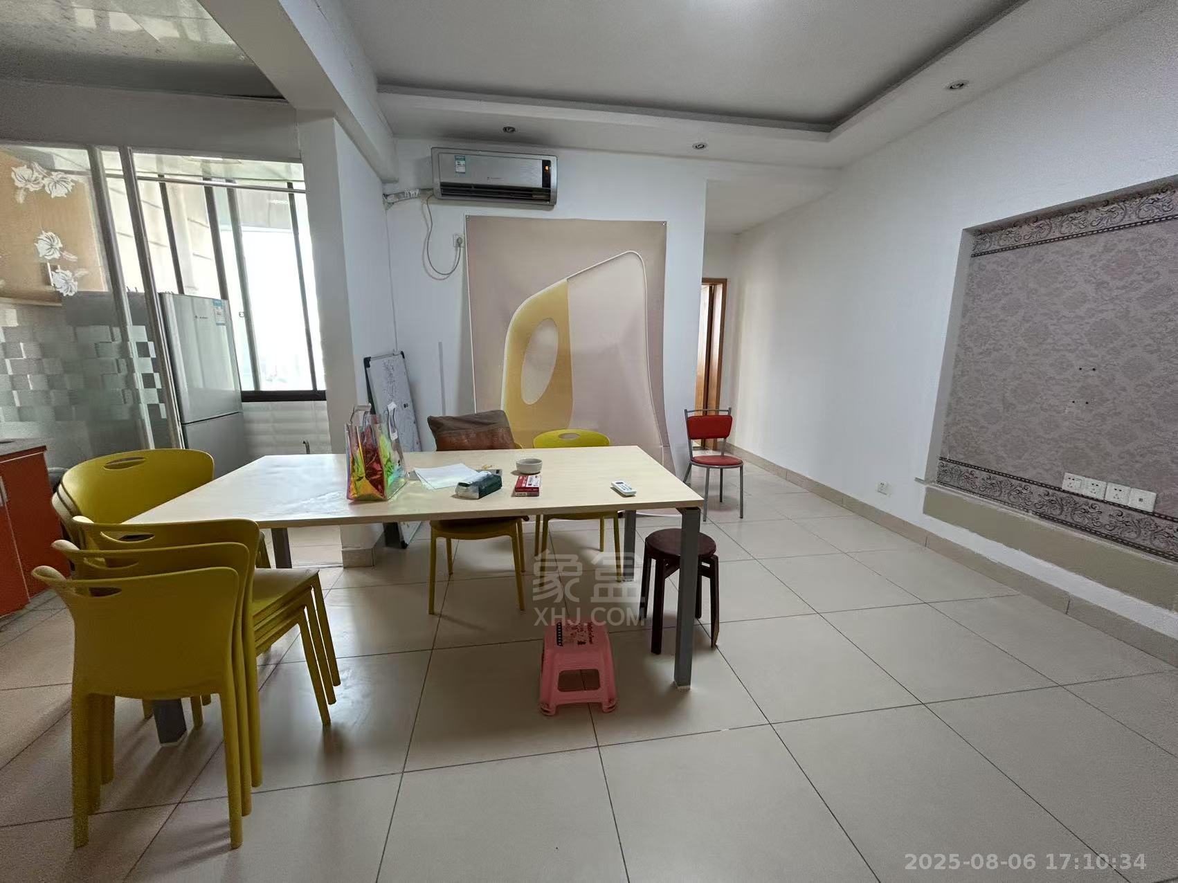 嘉墅翰林阁 2室2厅2卫 1500.0元/月 嘉墅翰林阁 2室2厅2卫 1500.0元/月室内图