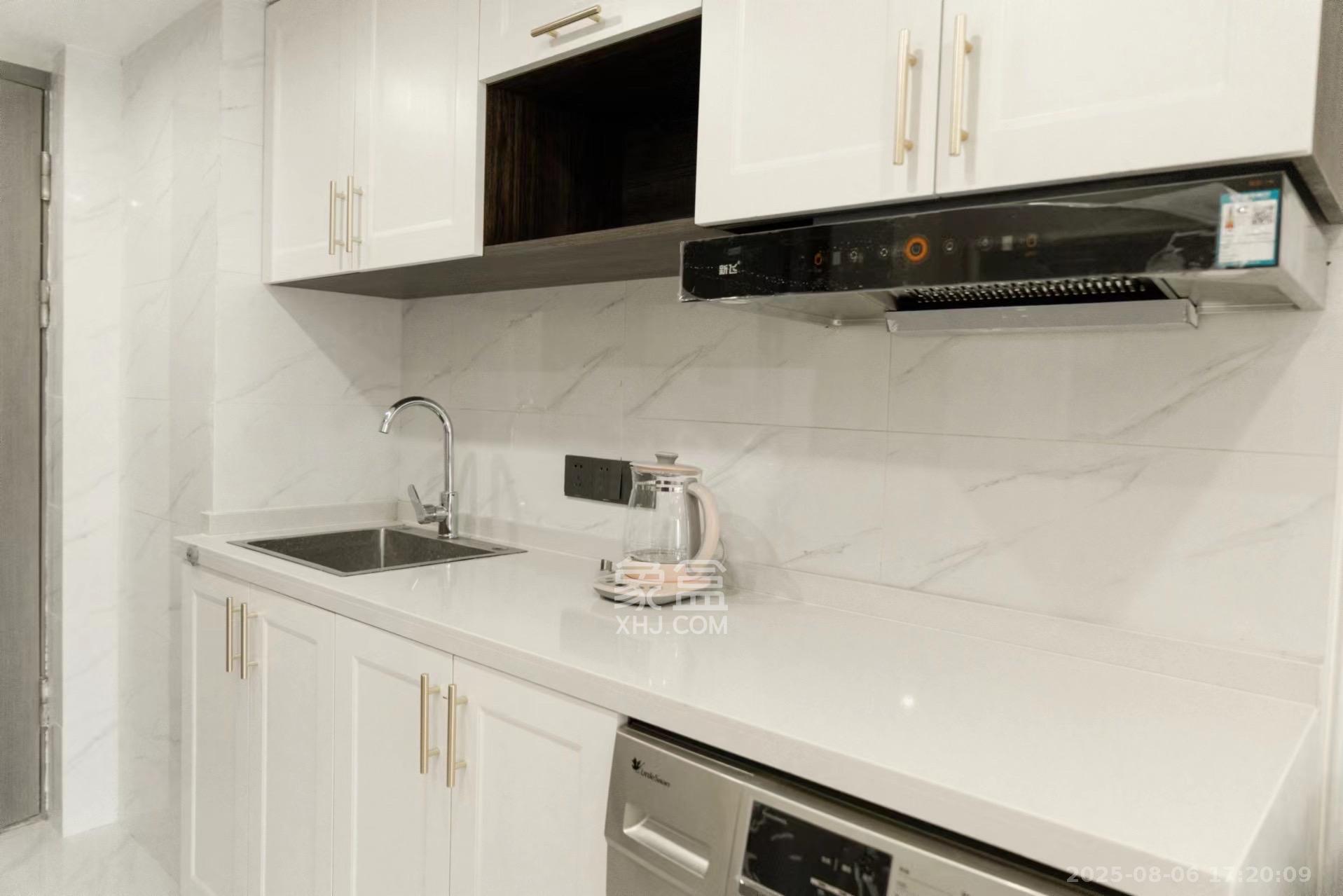 藏珑湖上公馆 1室1厅1卫 2600.0元/月 藏珑湖上公馆 1室1厅1卫 2600.0元/月室内图