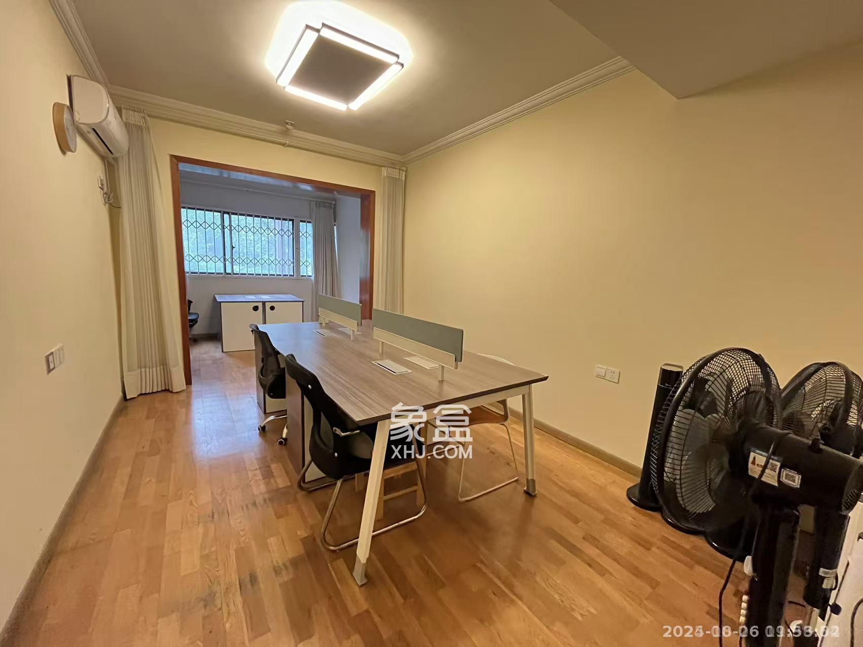 曙光泊岸 5室2厅2卫 6900.0元/月 曙光泊岸 5室2厅2卫 6900.0元/月室内图