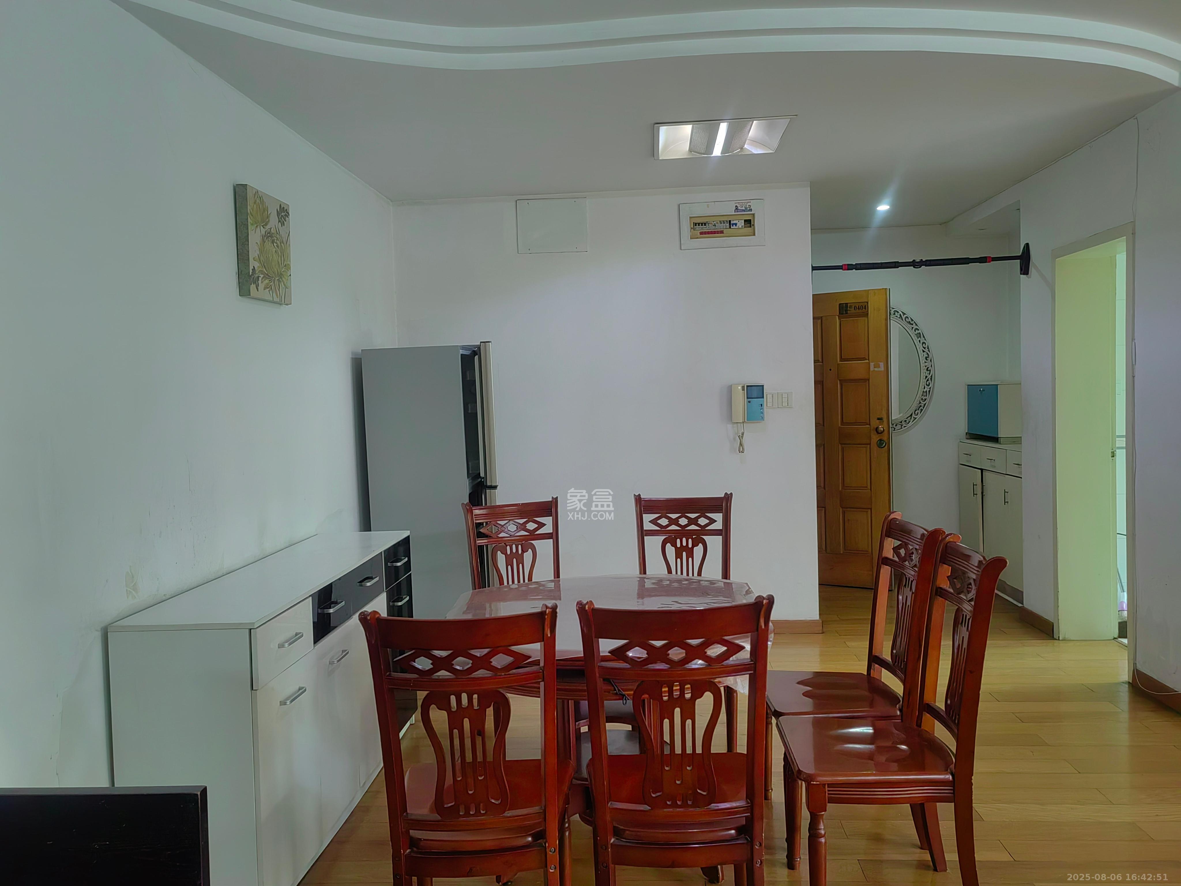 维一星城  3室2厅2卫    3000.0元/月 维一星城  3室2厅2卫    3000.0元/月室内图