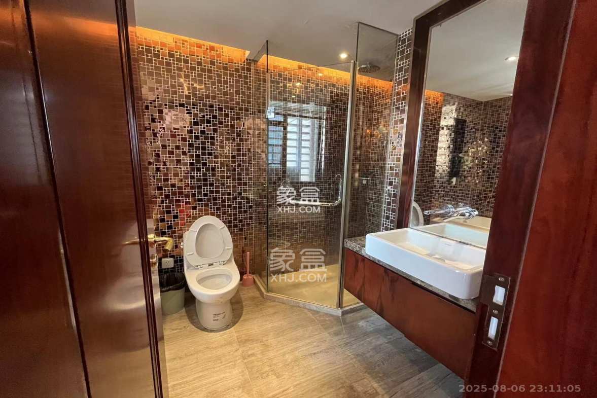 运达中央广场一、二期 3室2厅2卫 8500.0元/月 运达中央广场一、二期 3室2厅2卫 8500.0元/月室内图