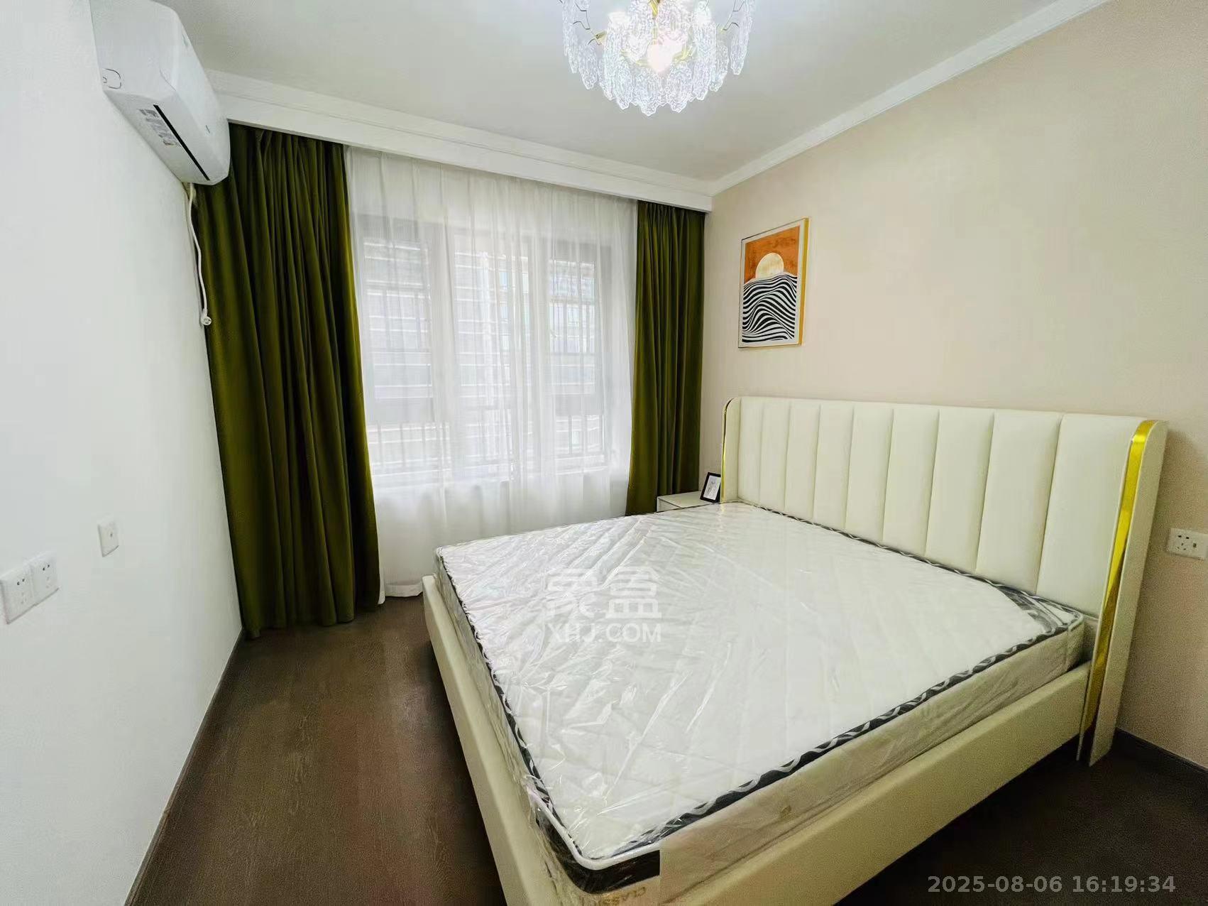 龙湖铂金中心(龙湖春江郦城) 3室2厅2卫 6500.00元/月 龙湖铂金中心(龙湖春江郦城) 3室2厅2卫 6500.00元/月室内图