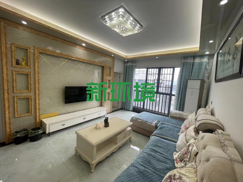 逸臣中央  3室2厅2卫   2200.00元/月