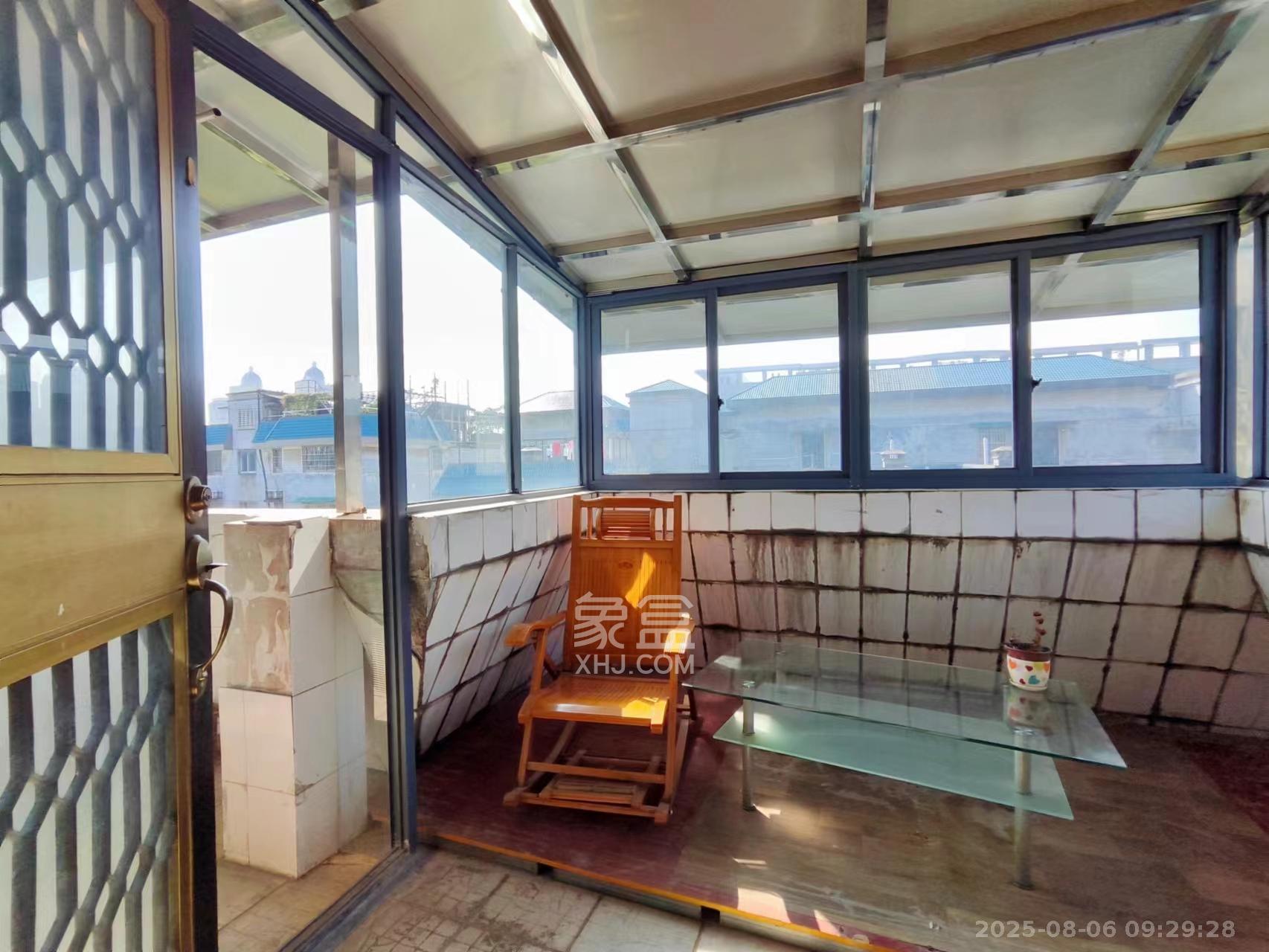 新世纪家园 3室2厅2卫 2200.0元/月 新世纪家园 3室2厅2卫 2200.0元/月室内图