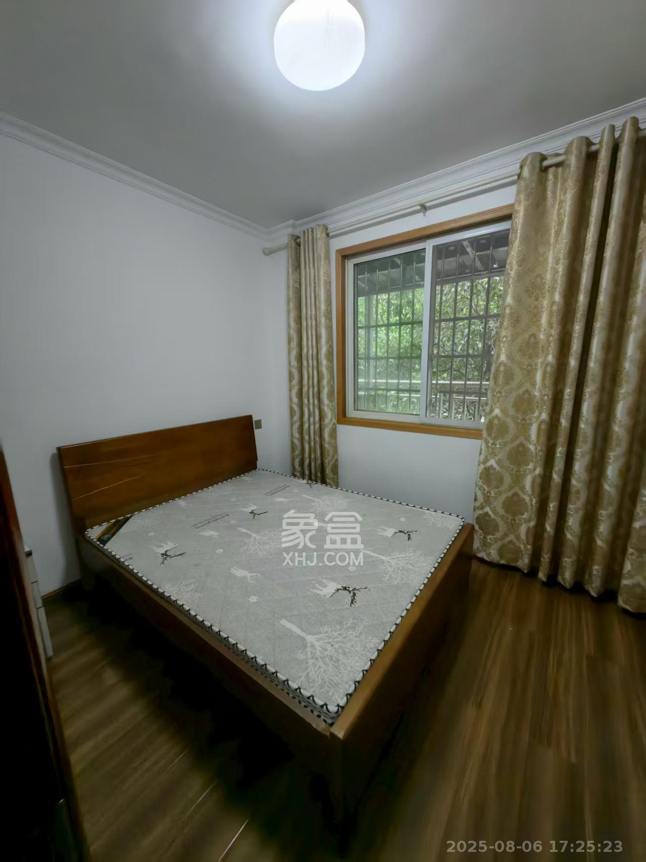 麓谷锦和园 3室2厅1卫 2200.0元/月 麓谷锦和园 3室2厅1卫 2200.0元/月室内图