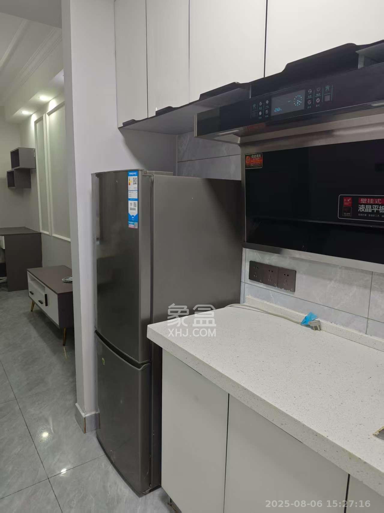 奥园城市天骄一期  1室1厅1卫    1700.0元/月 奥园城市天骄一期  1室1厅1卫    1700.0元/月室内图