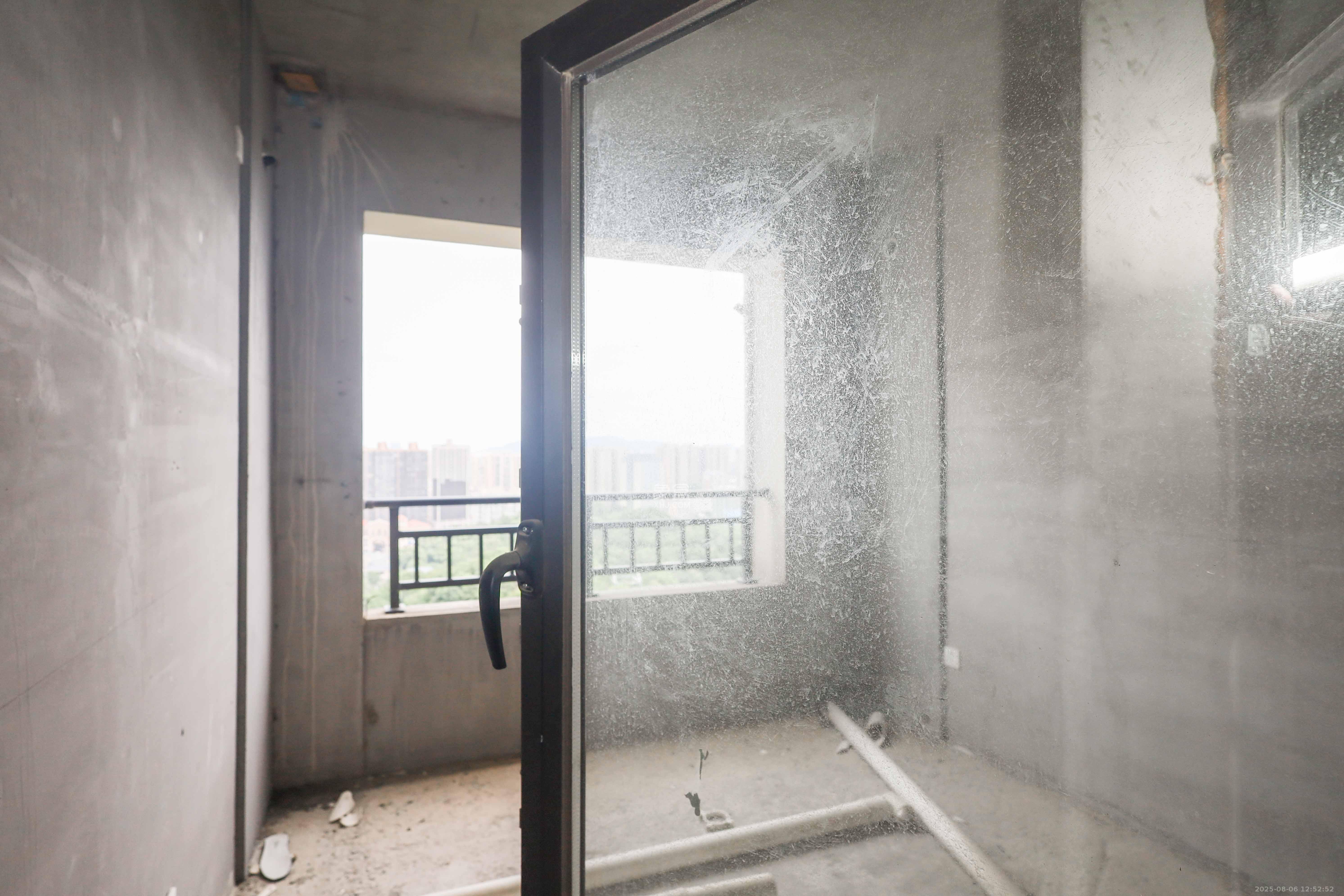 惠天然梅岭国际 4室2厅2卫 185.0万 惠天然梅岭国际 4室2厅2卫 185.0万卧室