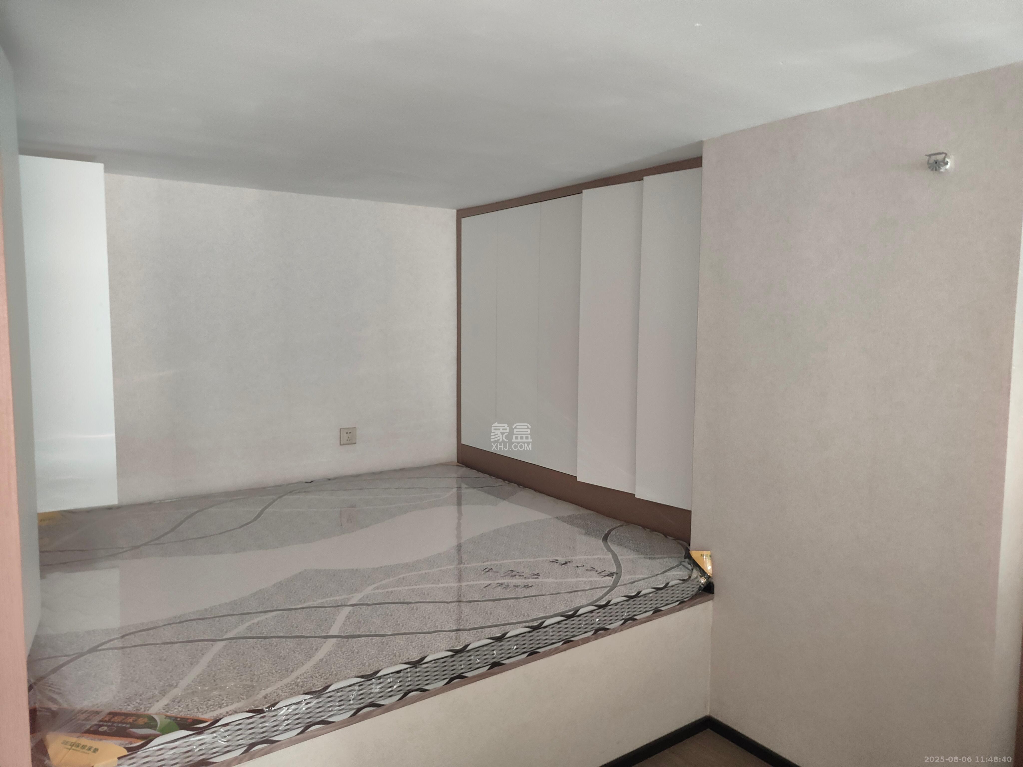 中一鲲出（鲲鹏府）  2室1厅1卫    2800.0元/月室内图