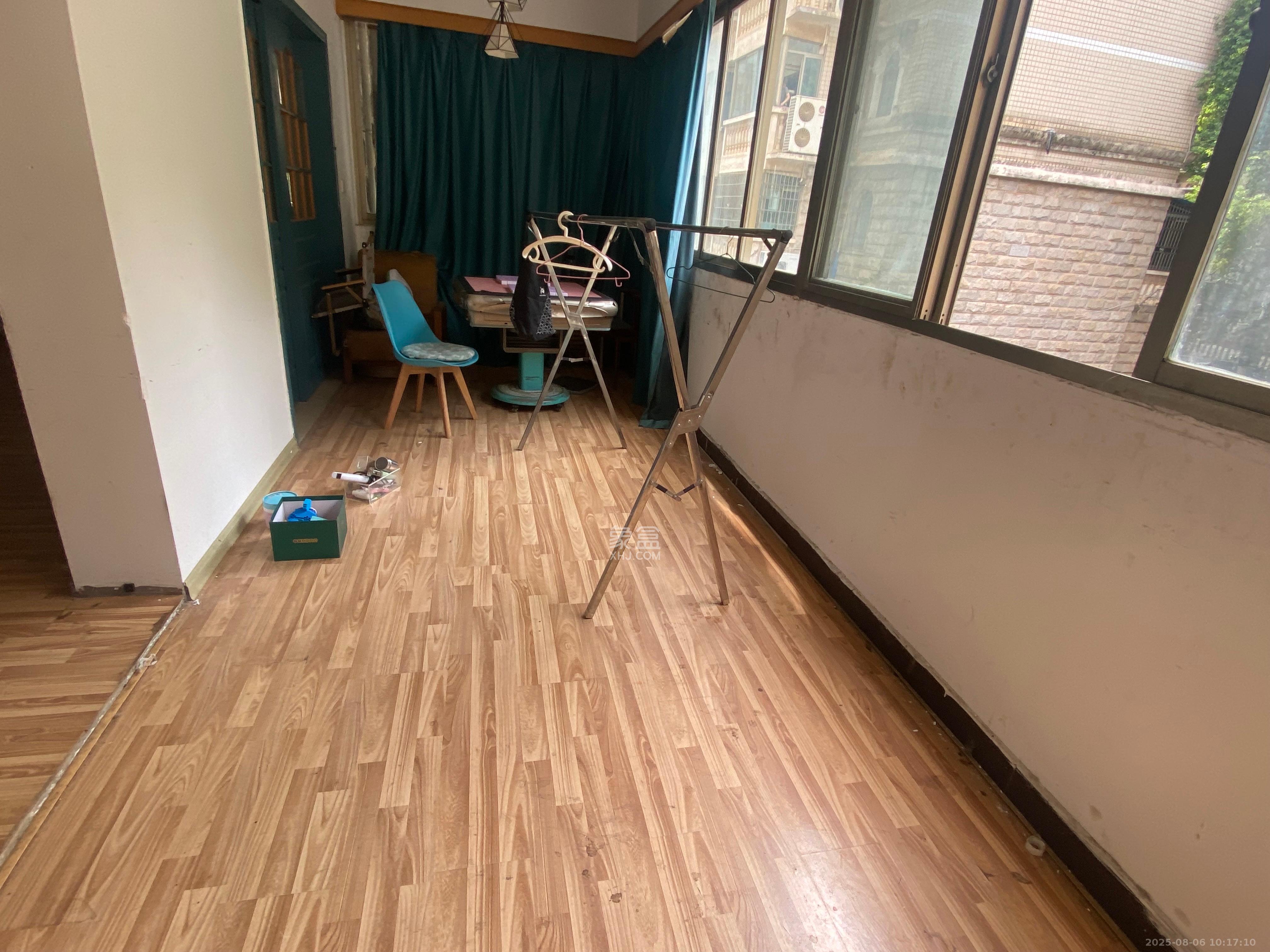 白沙家园（白沙欣苑）  5室2厅2卫    4600.0元/月室内图