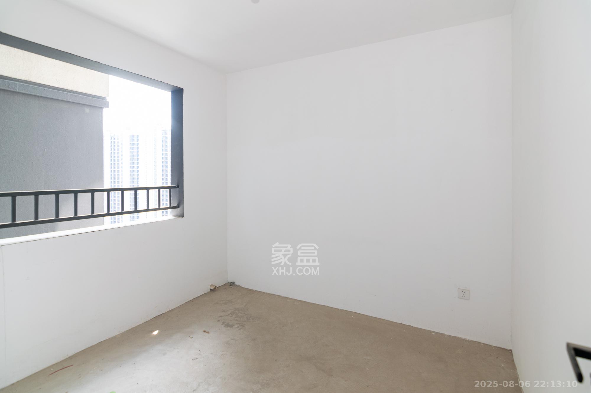 中交凤鸣九章  3室2厅2卫    85.0万卧室