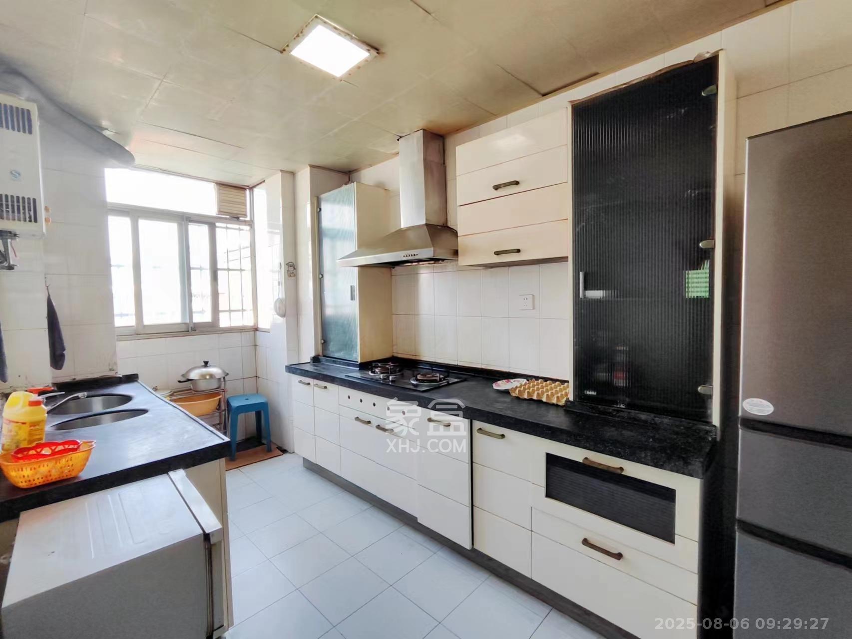 新世纪家园 3室2厅2卫 2200.0元/月 新世纪家园 3室2厅2卫 2200.0元/月室内图