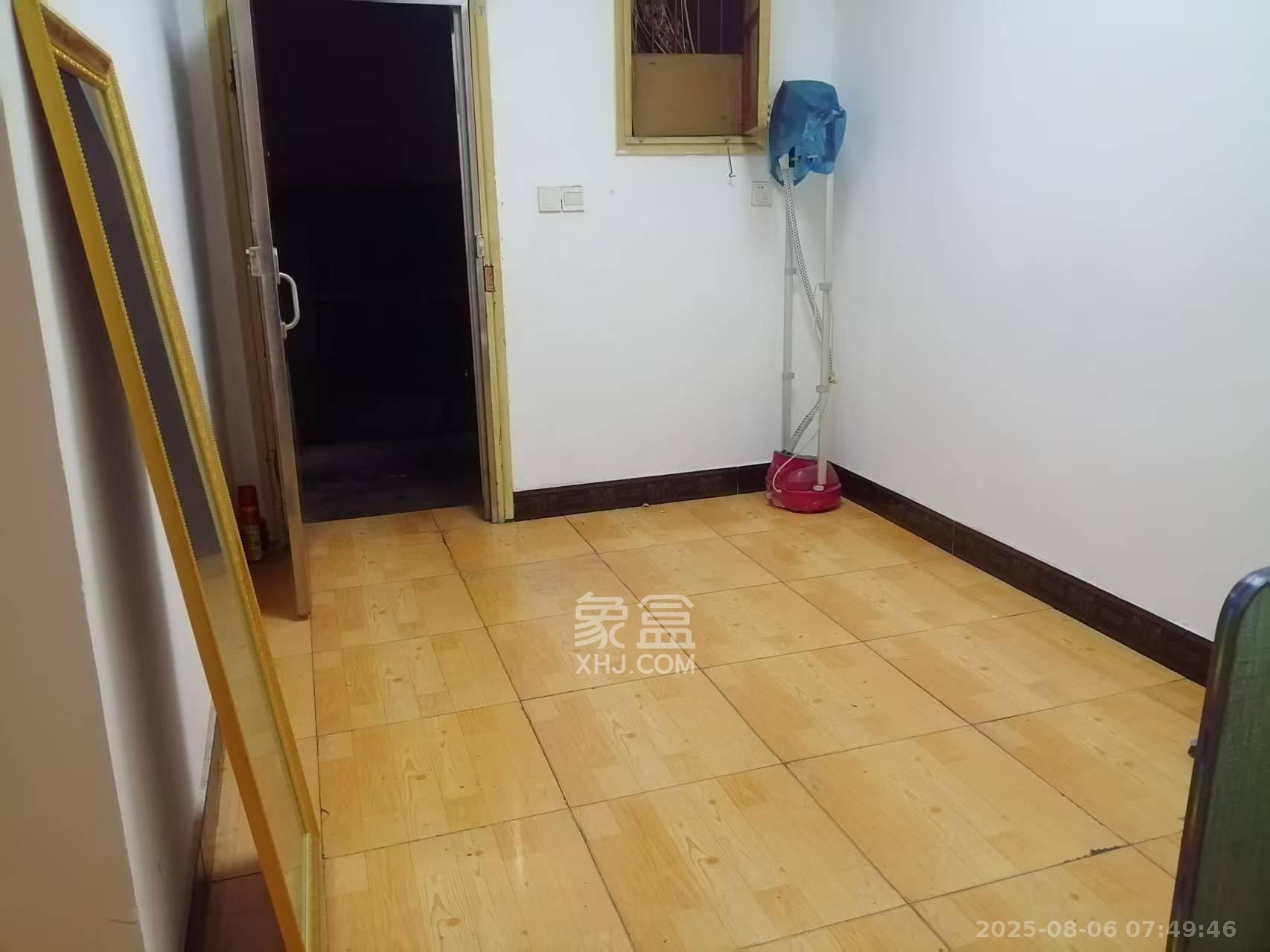湖开小区（湖南开关厂宿舍）/南大桥社区  1室0厅0卫   1000.00元/月