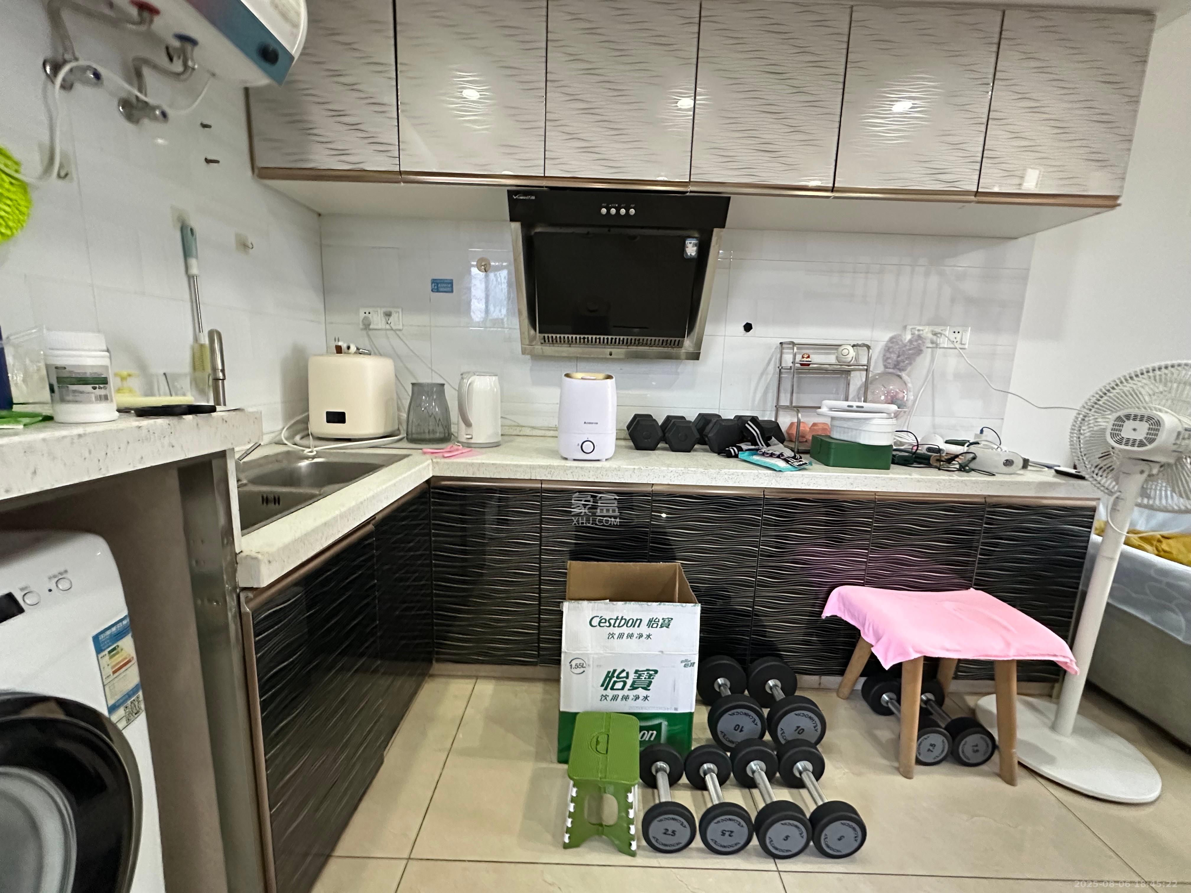 艾美潇湘  1室1厅1卫   1600.00元/月室内图