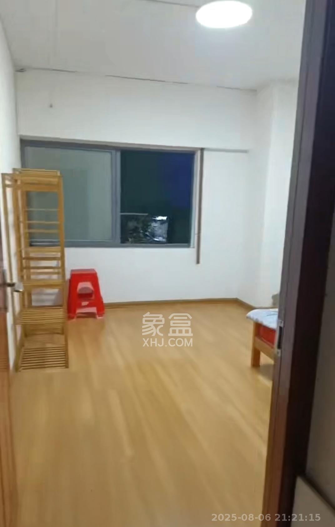 运通尊苑   92.72㎡      7500.0元/月