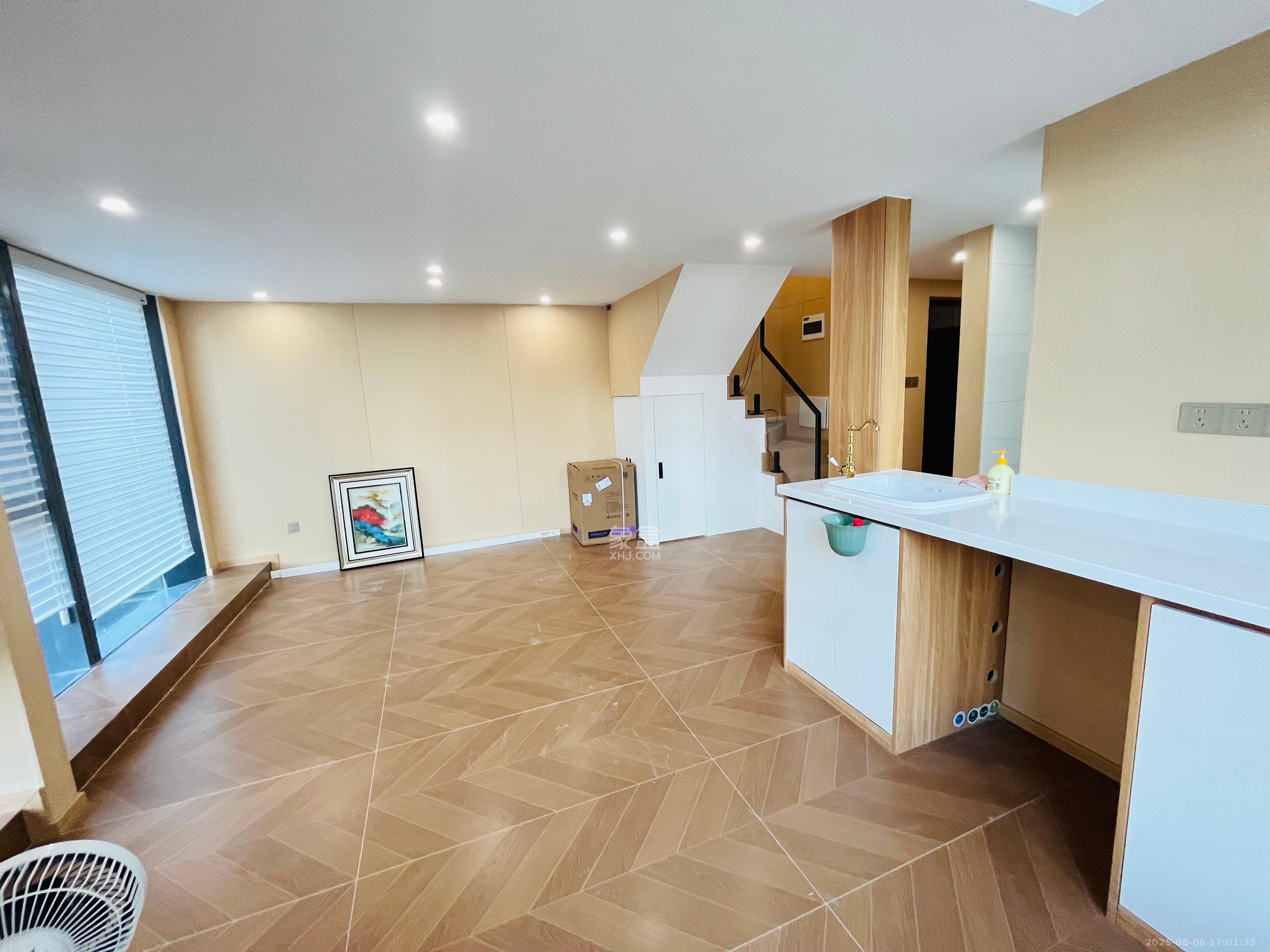 卓越中寰 2室1厅1卫 4000.0元/月 卓越中寰 2室1厅1卫 4000.0元/月室内图