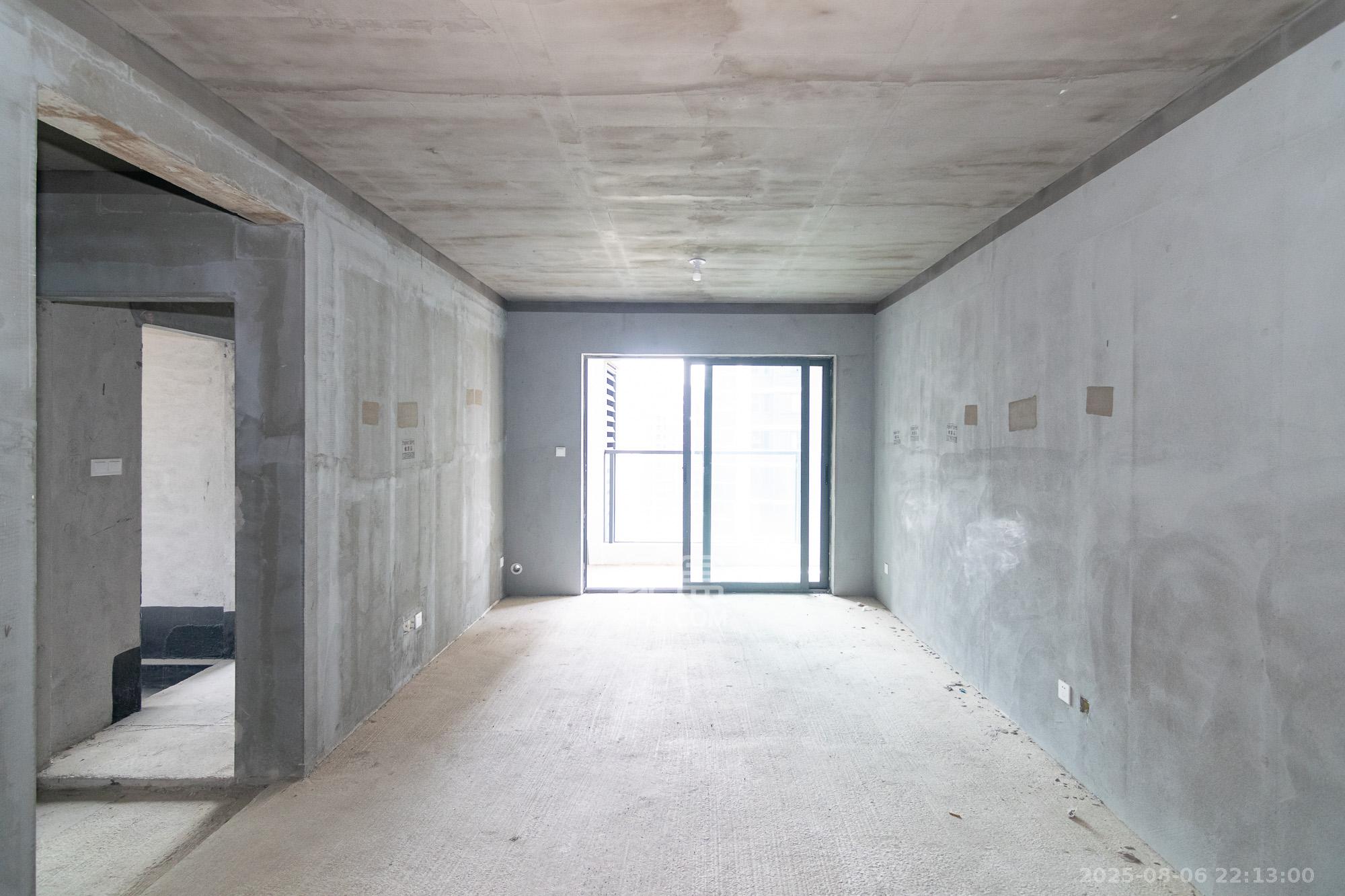 中交凤鸣九章 3室2厅2卫 85.0万 中交凤鸣九章 3室2厅2卫 85.0万客厅