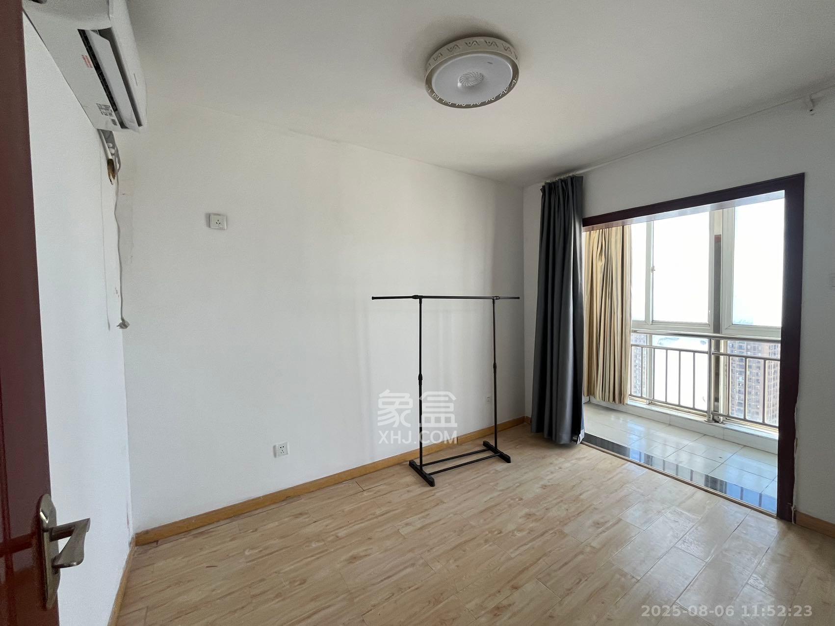 新芙蓉之都 6室2厅2卫 7600.0元/月 新芙蓉之都 6室2厅2卫 7600.0元/月室内图