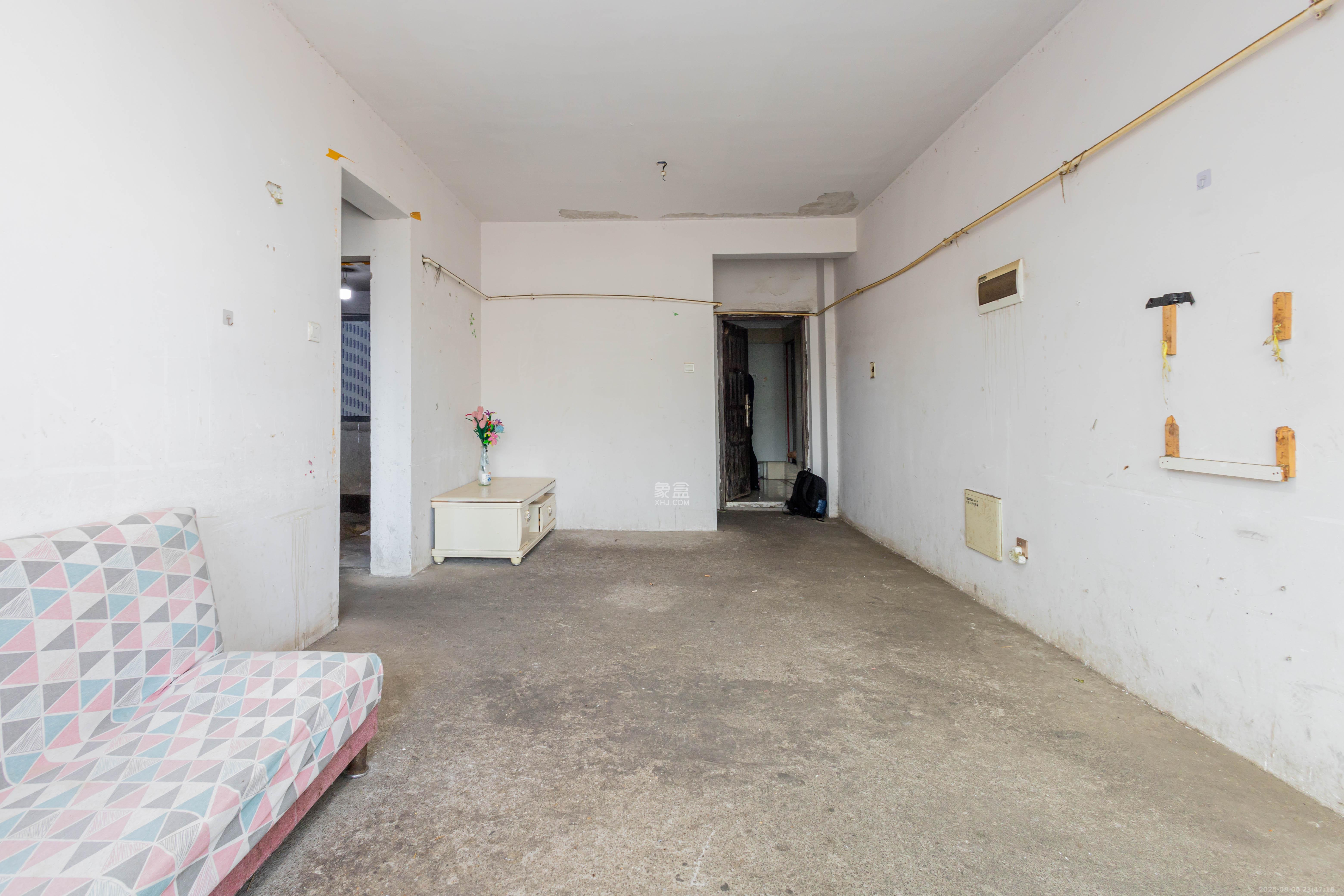 辉宏橄榄城  2室2厅1卫    41.8万 辉宏橄榄城  2室2厅1卫    41.8万客厅