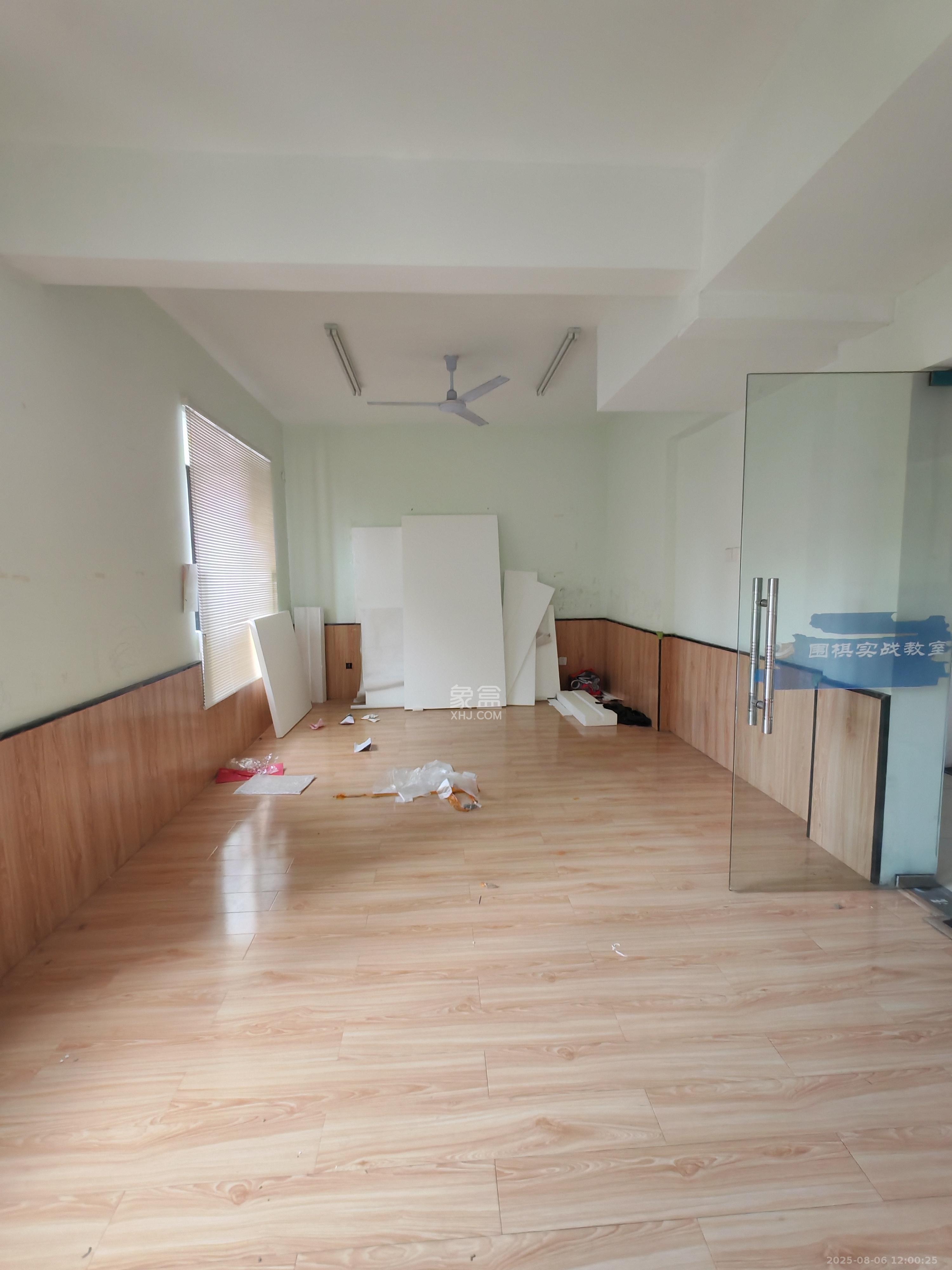 南枫时光 4室2厅2卫 3500.0元/月 南枫时光 4室2厅2卫 3500.0元/月室内图