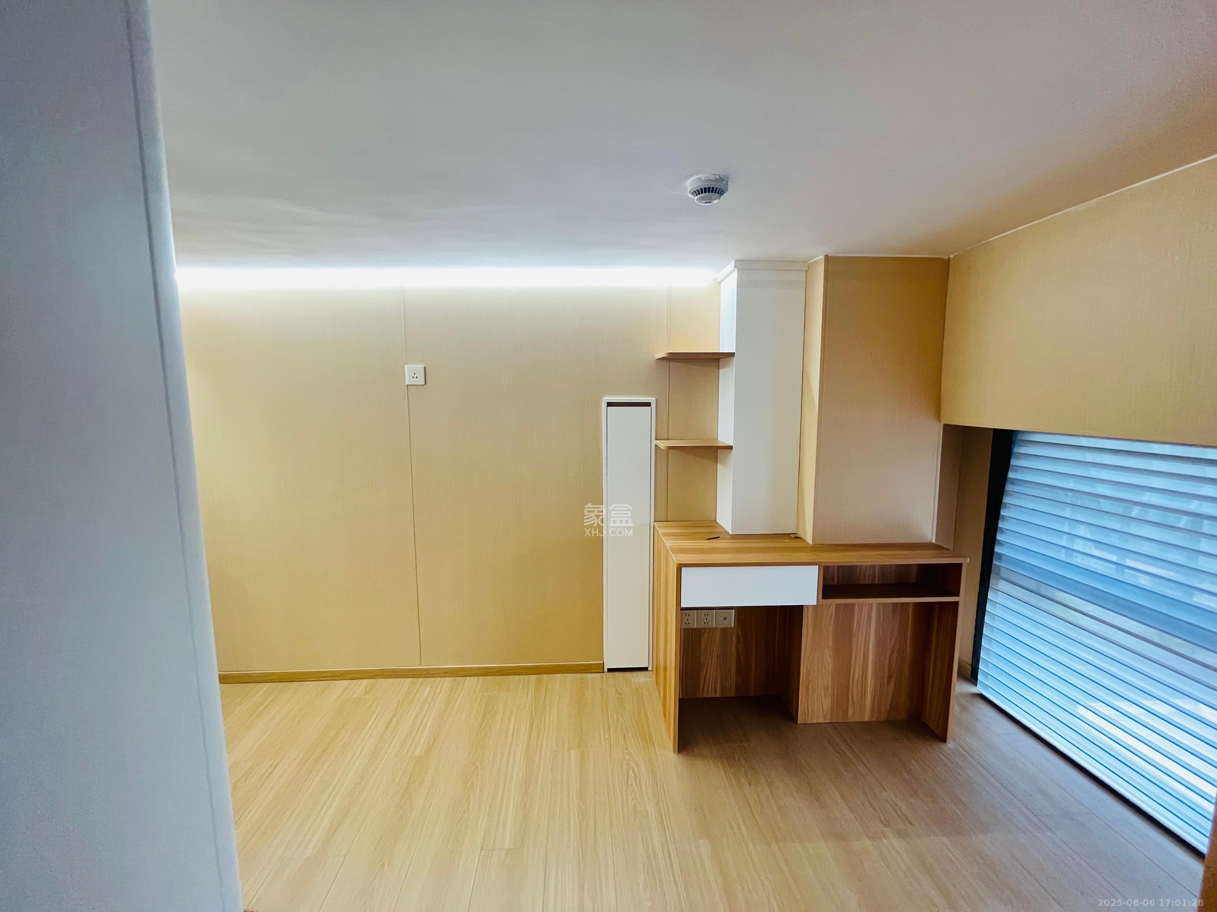 卓越中寰 2室1厅1卫 4000.0元/月 卓越中寰 2室1厅1卫 4000.0元/月室内图