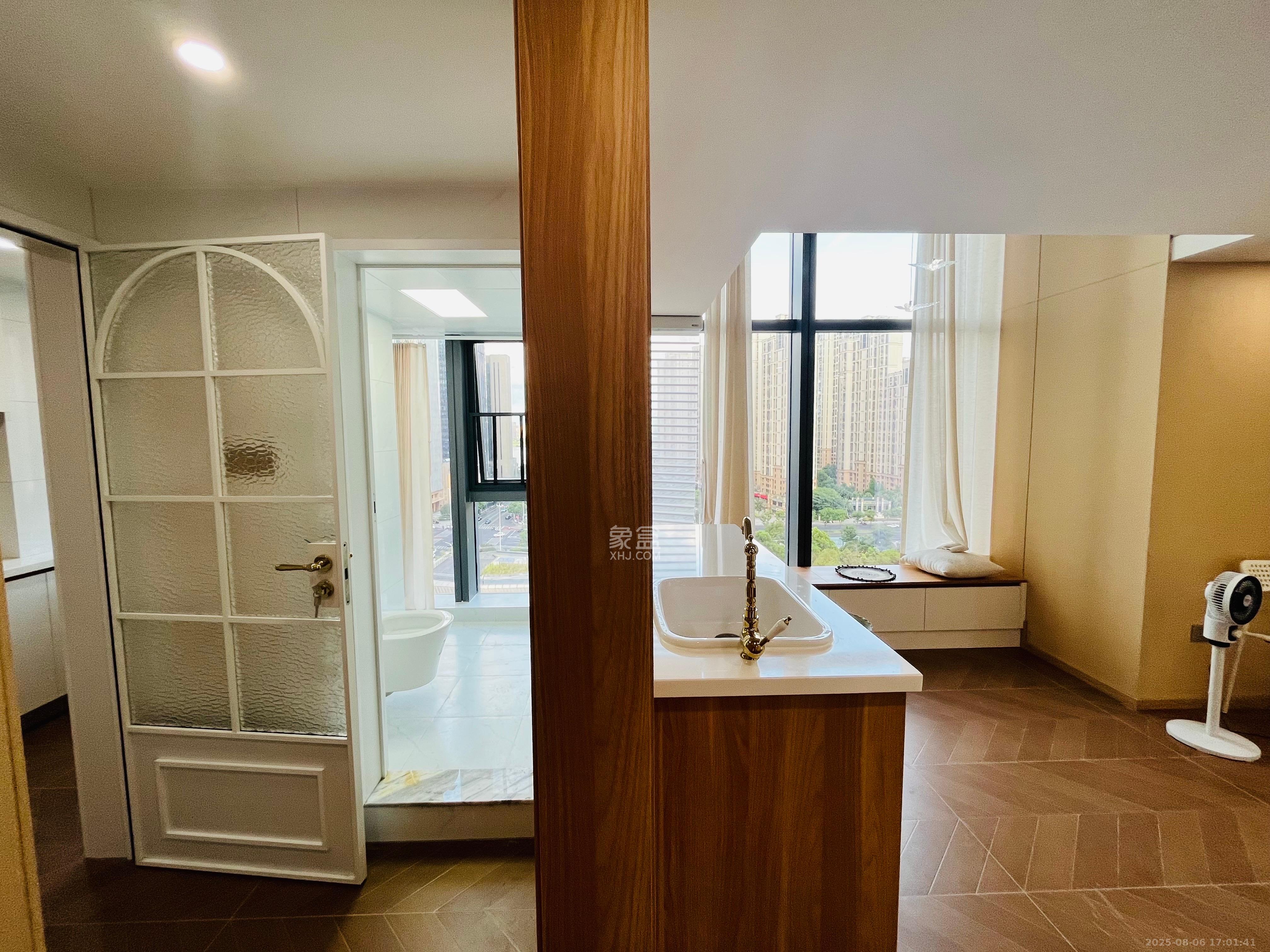 卓越中寰 2室1厅1卫 4000.0元/月 卓越中寰 2室1厅1卫 4000.0元/月室内图