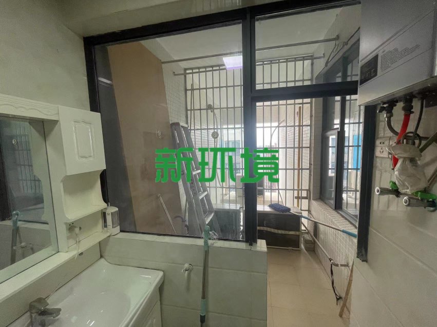 逸臣中央  3室2厅2卫   2200.00元/月室内图