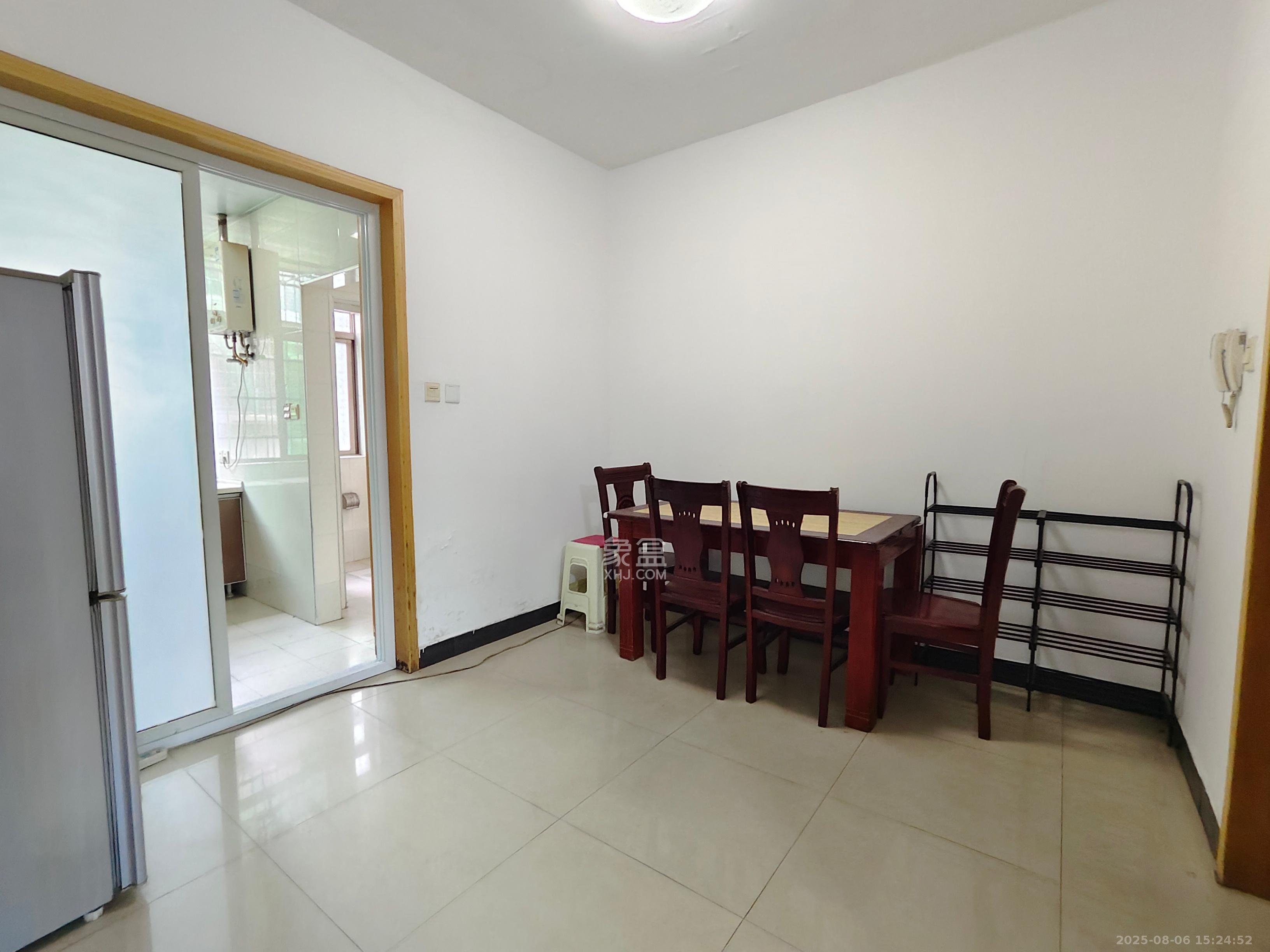 金桂小区一期 3室2厅0卫 1600.0元/月 金桂小区一期 3室2厅0卫 1600.0元/月室内图