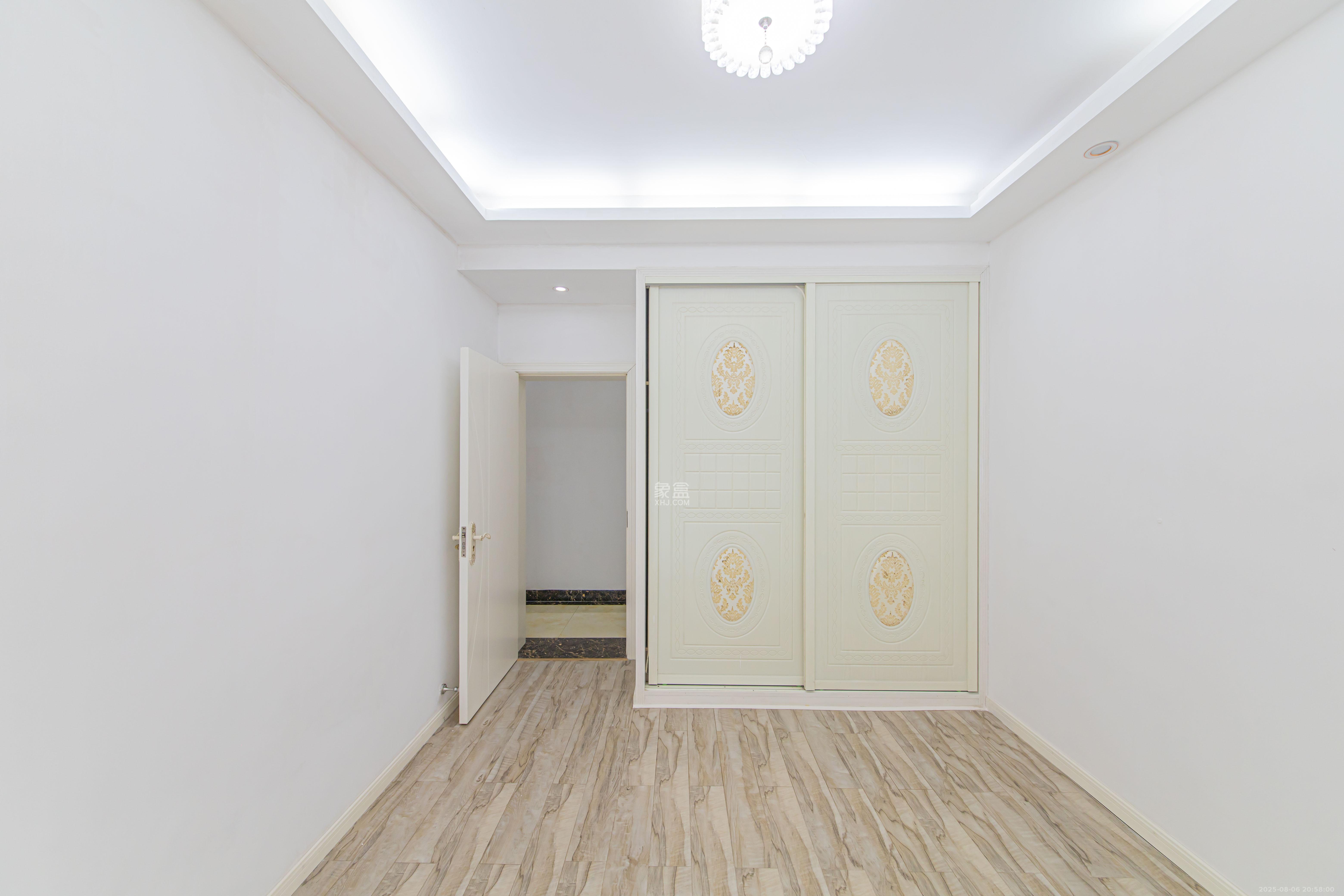 山水印象(愿景想山)  3室1厅1卫    56.0万 山水印象(愿景想山)  3室1厅1卫    56.0万卧室