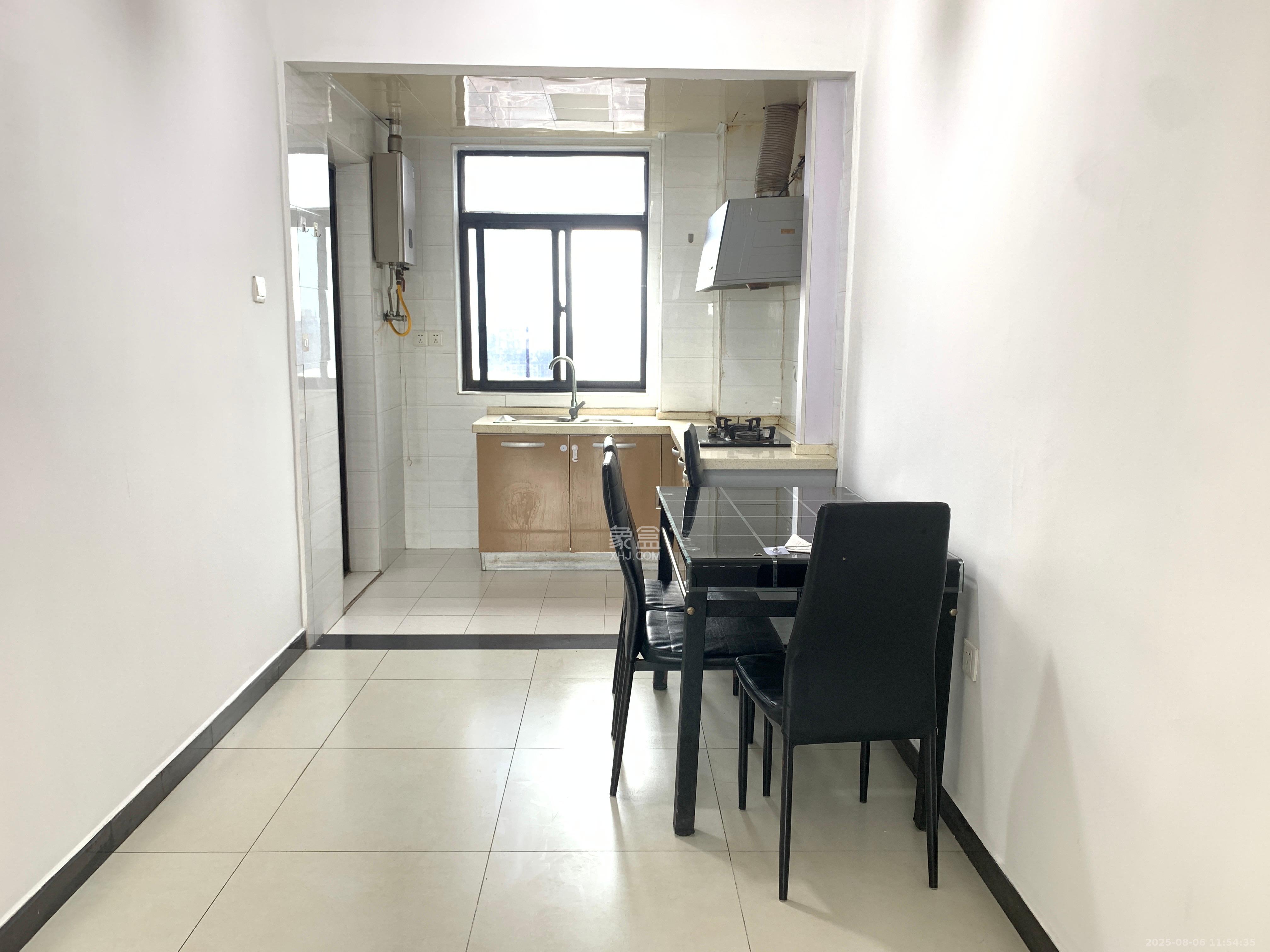 康桥长郡 3室2厅1卫 1800.0元/月 康桥长郡 3室2厅1卫 1800.0元/月室内图