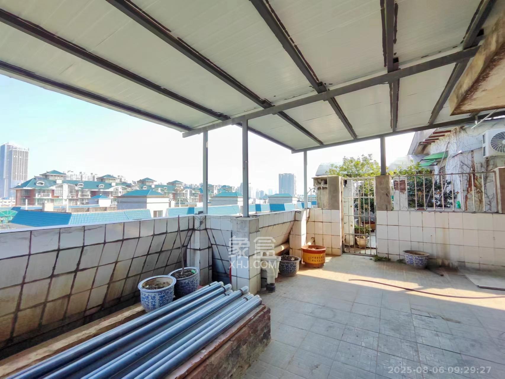 新世纪家园 3室2厅2卫 2200.0元/月 新世纪家园 3室2厅2卫 2200.0元/月室内图