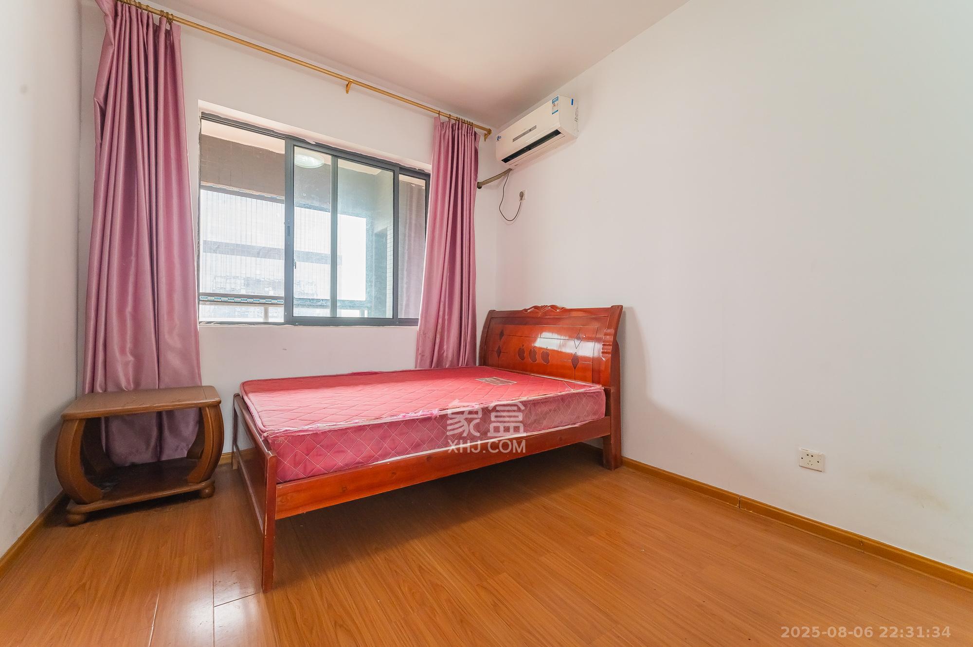 恒基凯旋门一二期  4室2厅2卫    139.0万 恒基凯旋门一二期  4室2厅2卫    139.0万卧室