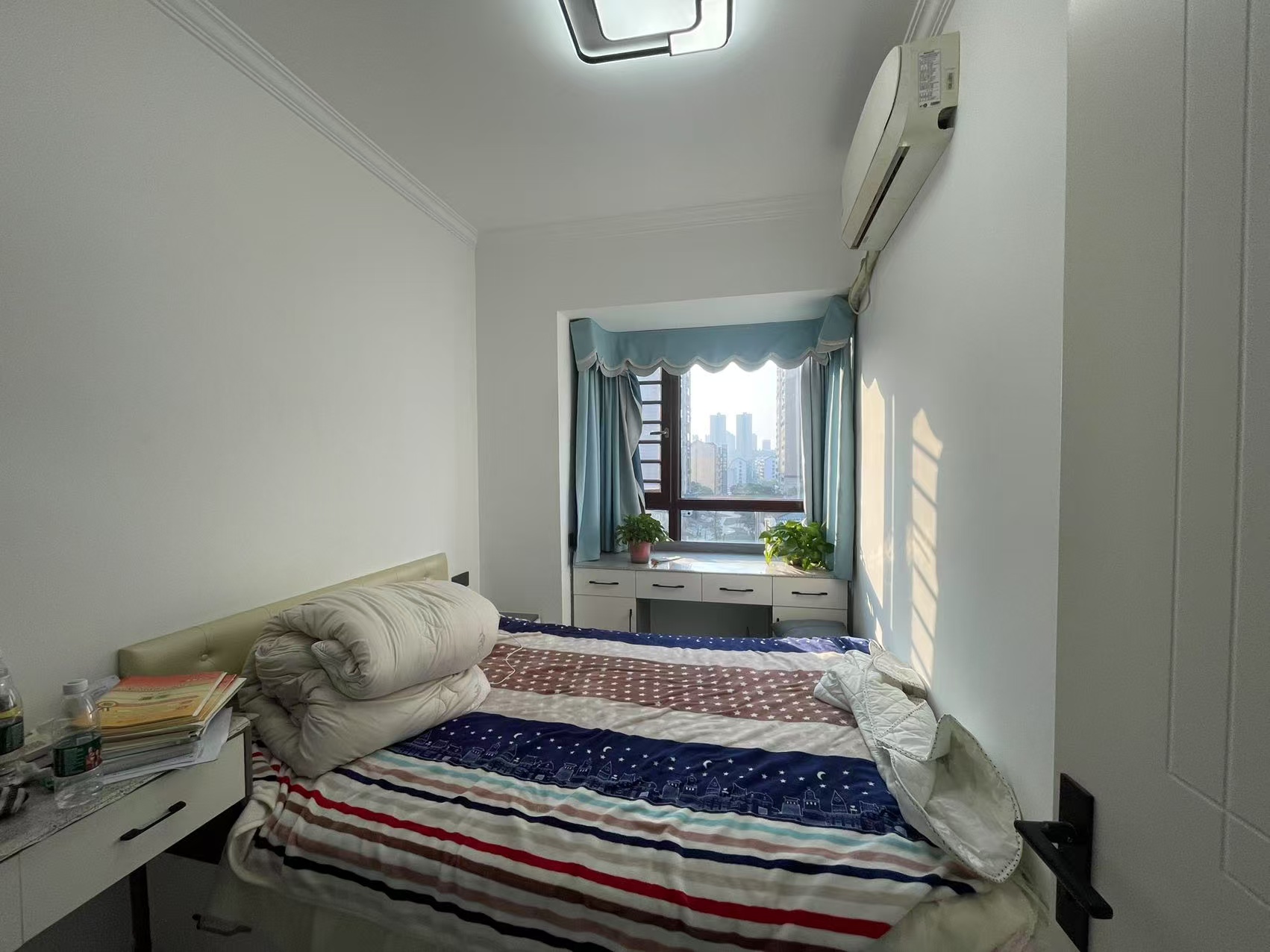 青春里  2室1厅1卫    1500.0元/月室内图